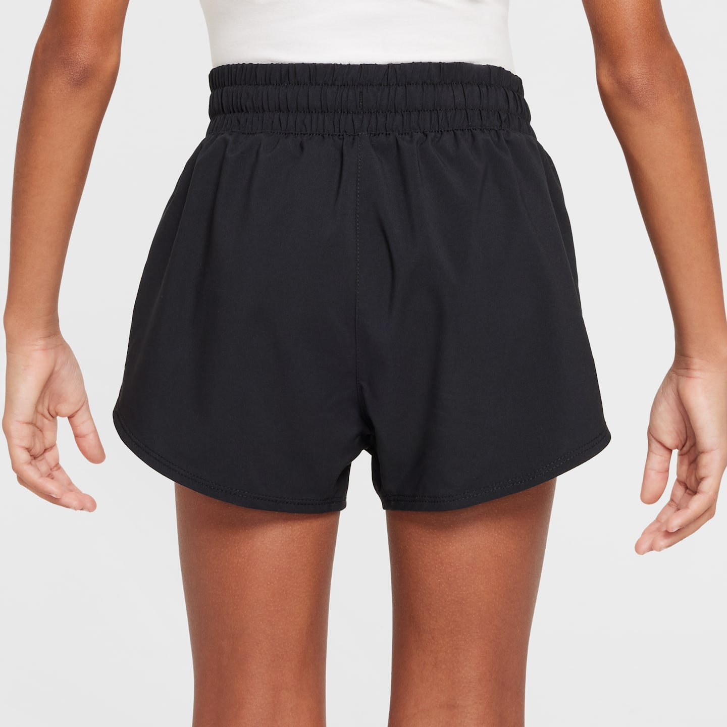Детские шорты Nike One Girls' Dri-FIT 3" 2-in-1 Shorts — фото 3