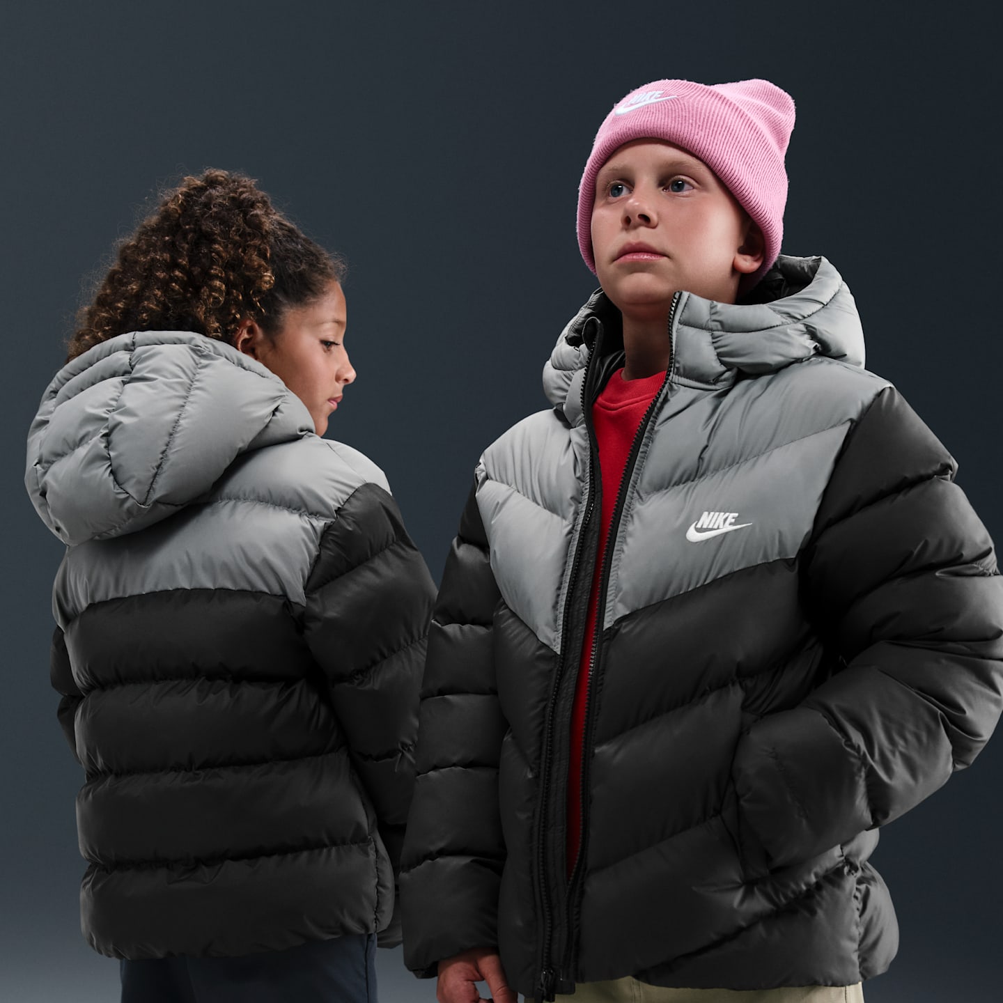 Детские куртки Nike Sportswear All Day Play Big Kids' Therma-FIT Loose-Fit Puffer Jacket — фото 1