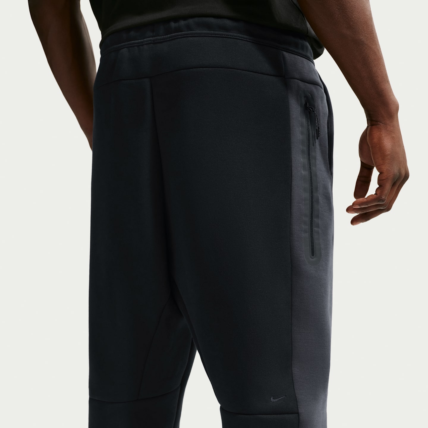 Мужские брюки Nike Tech Men's Color-Block Open-Hem Fleece Pants — фото 9