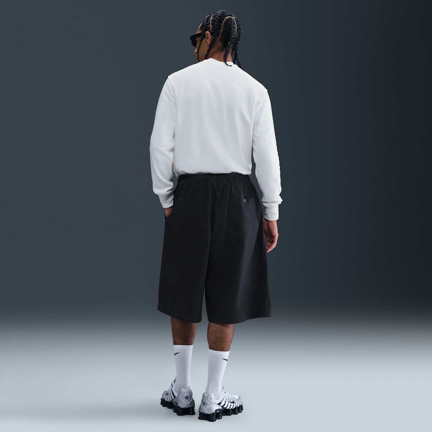 Мужские шорты Nike Sportswear Club Men's Oversized Shorts — фото 4