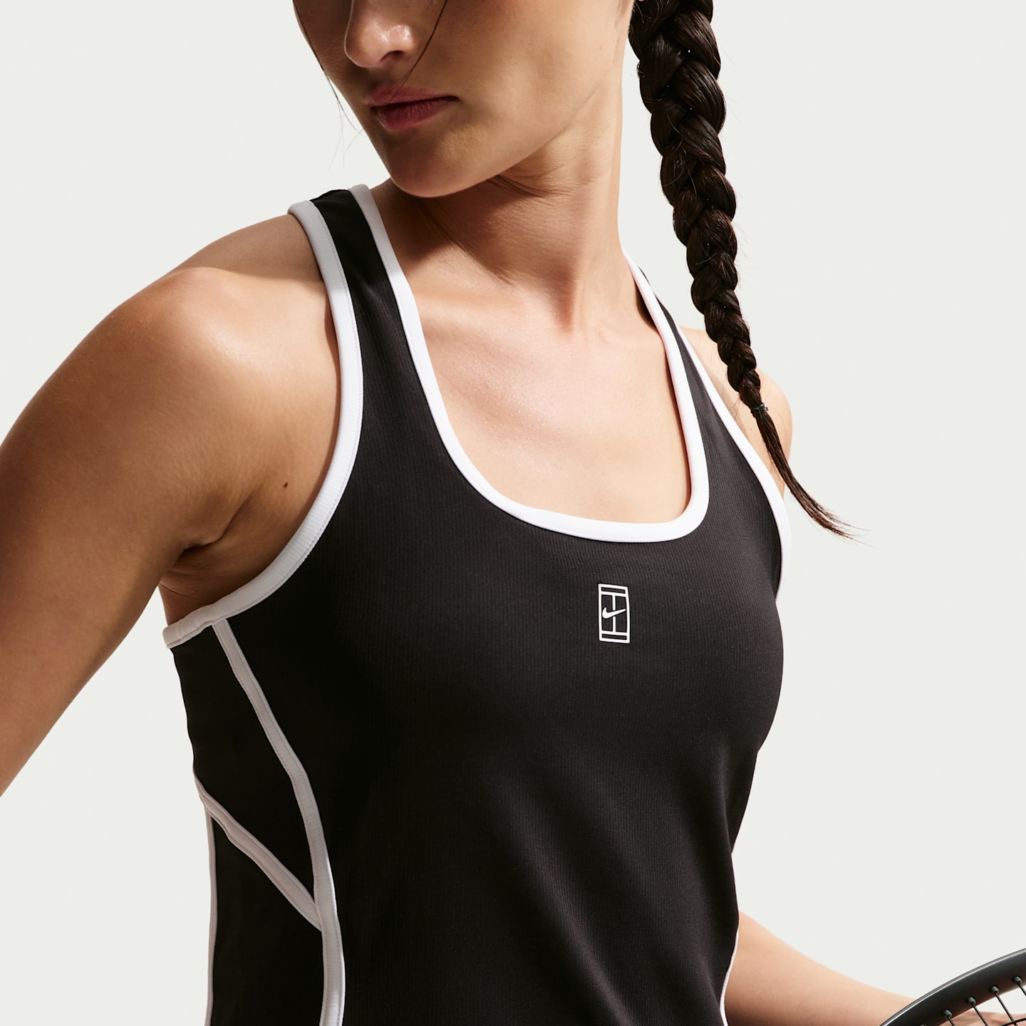 Женские платья Nike NikeCourt Advantage Women's Dri-FIT Tennis Dress — фото 4