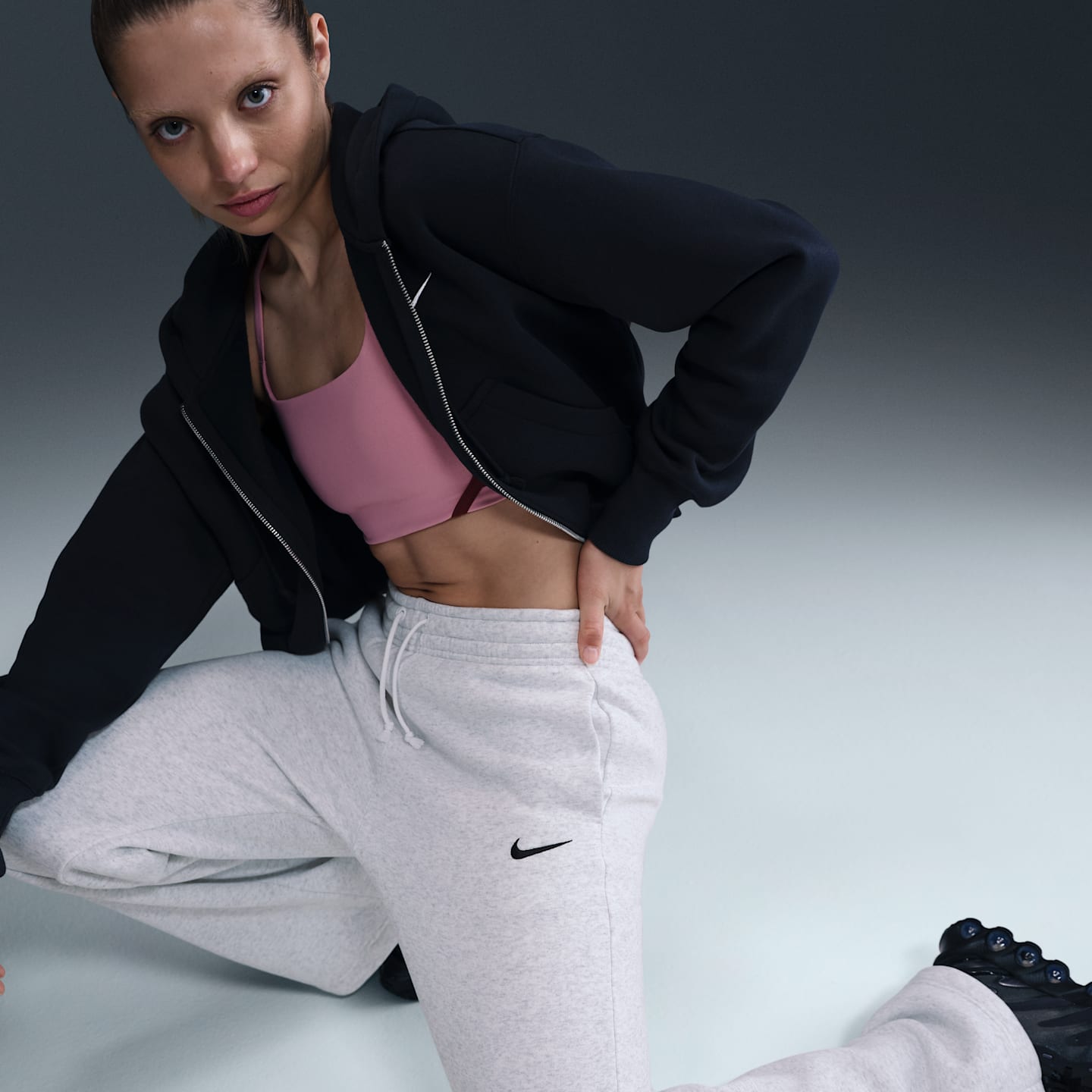 Женские брюки Nike Sportswear Phoenix Fleece Women's High-Waisted Wide-Leg Pants — фото 5