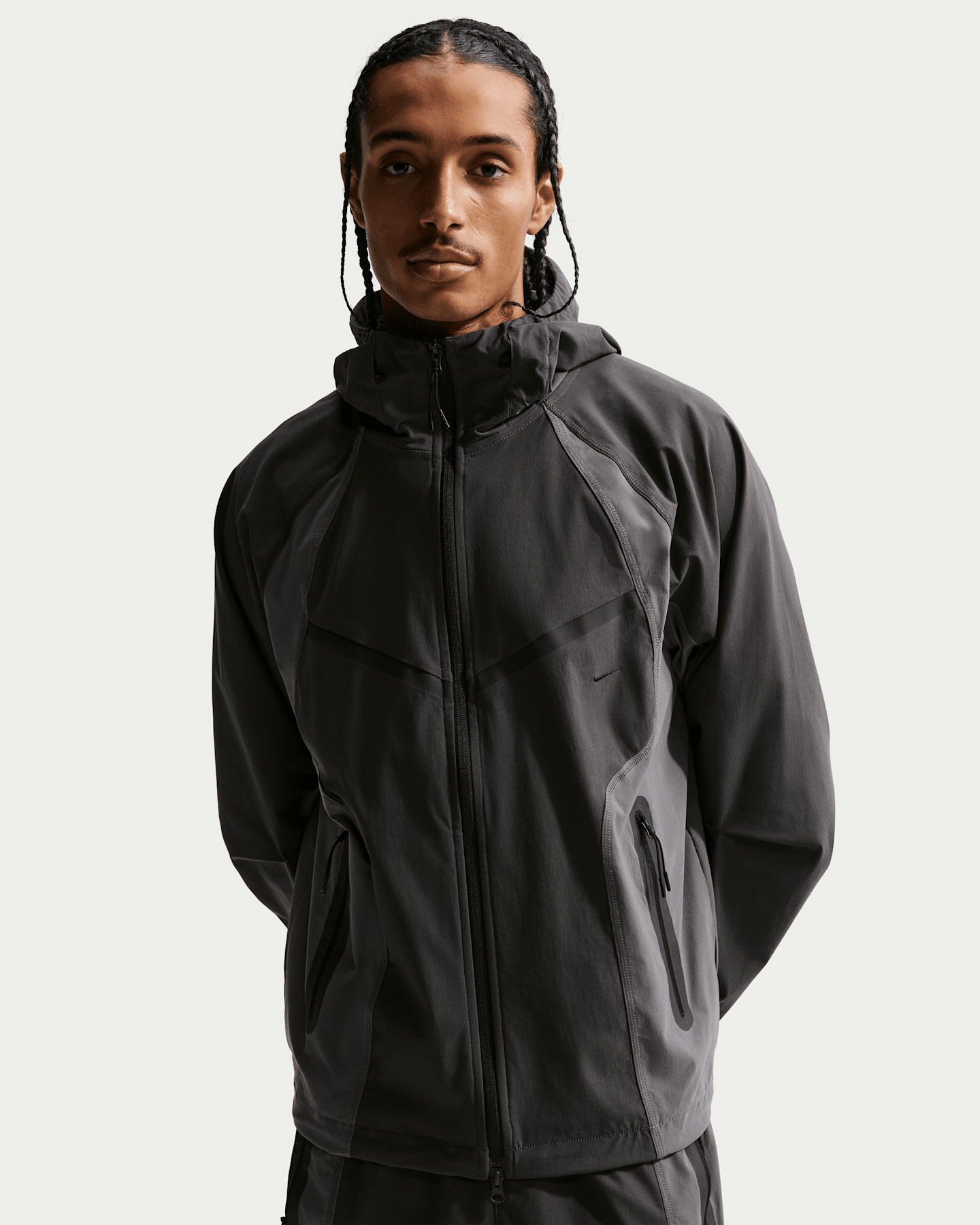 Мужские куртки Nike Tech Men's Dri-FIT Woven Full-Zip Color-Block Windrunner Jacket — фото 8
