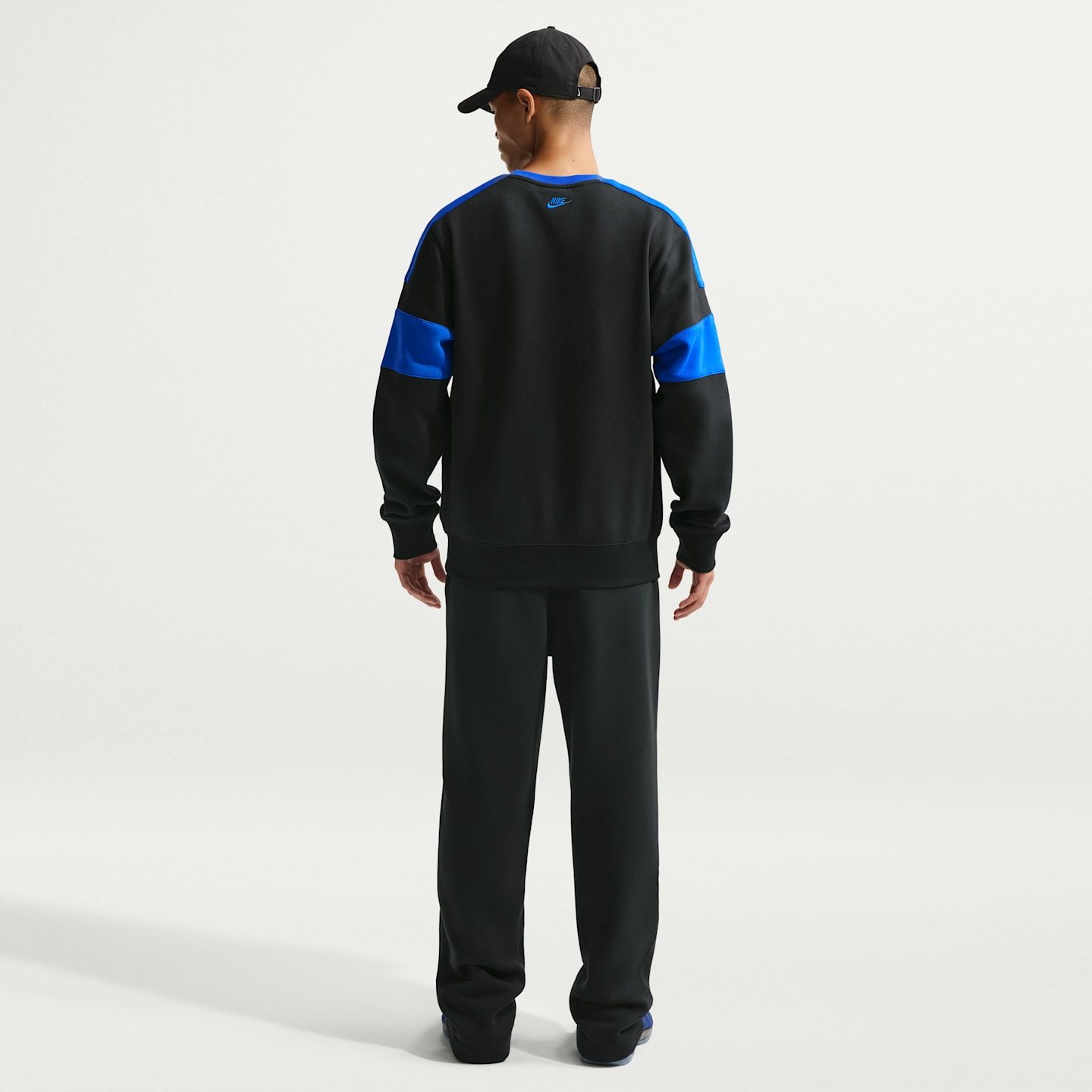 Мужские худи Nike Sportswear Club Men's Fleece Crew-Neck Sweatshirt — фото 5