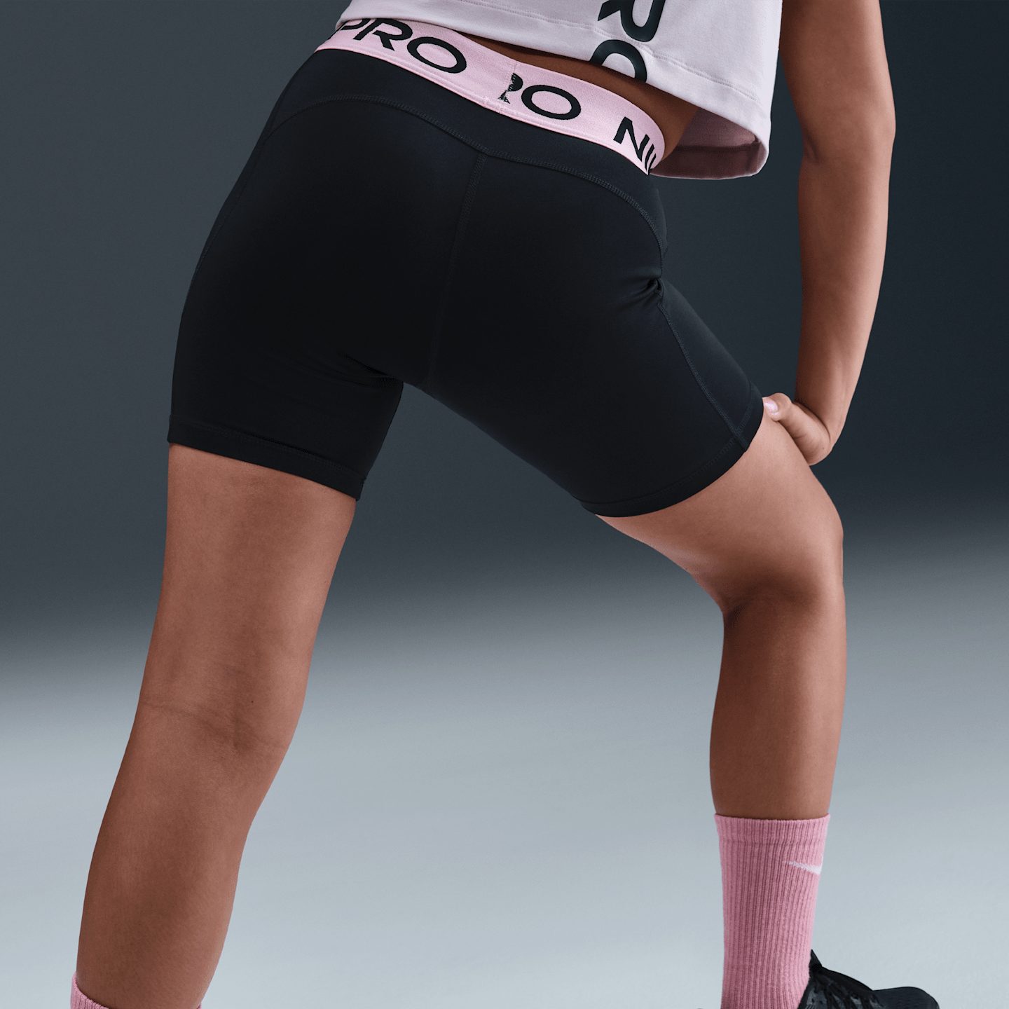 Детские шорты Nike Pro Big Kids' (Girls') Dri-FIT 5" Shorts — фото 3