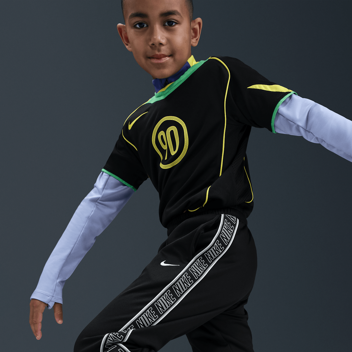 Детские брюки Nike Sportswear Club Big Kids' Dri-FIT Joggers — фото 4