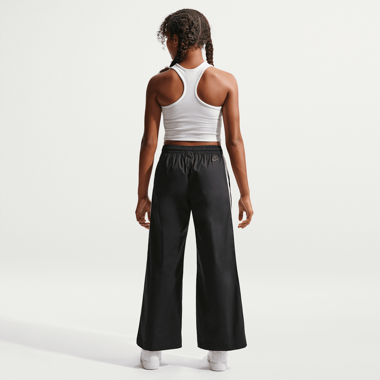 Детские брюки Nike Sportswear Collection Big Kids' (Girls') Woven Pants — фото 5