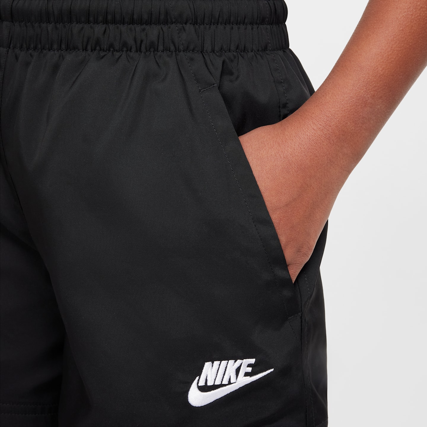 Детские шорты Nike Sportswear Club Big Kids' 4.5" Woven Shorts — фото 6