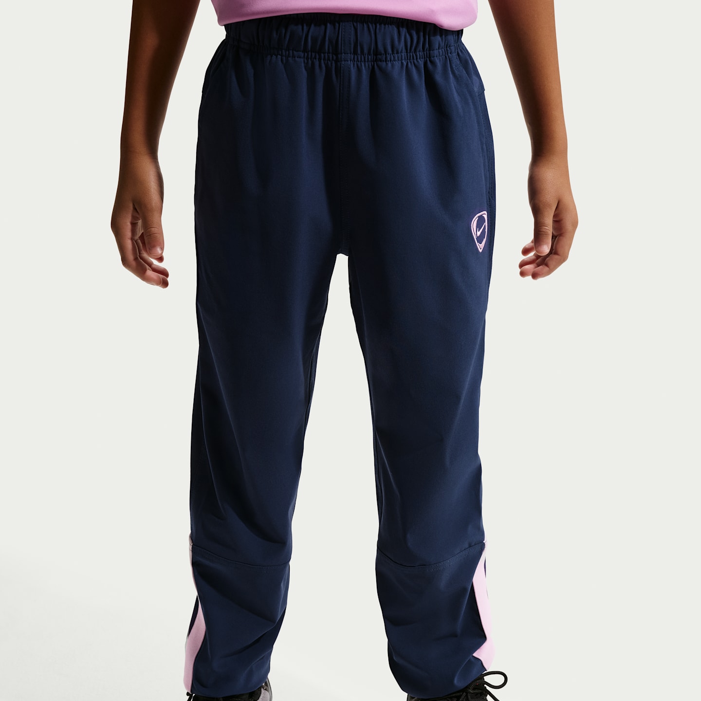 Детские брюки Nike Energy Big Kids' Repel Soccer Woven Pants — фото 2