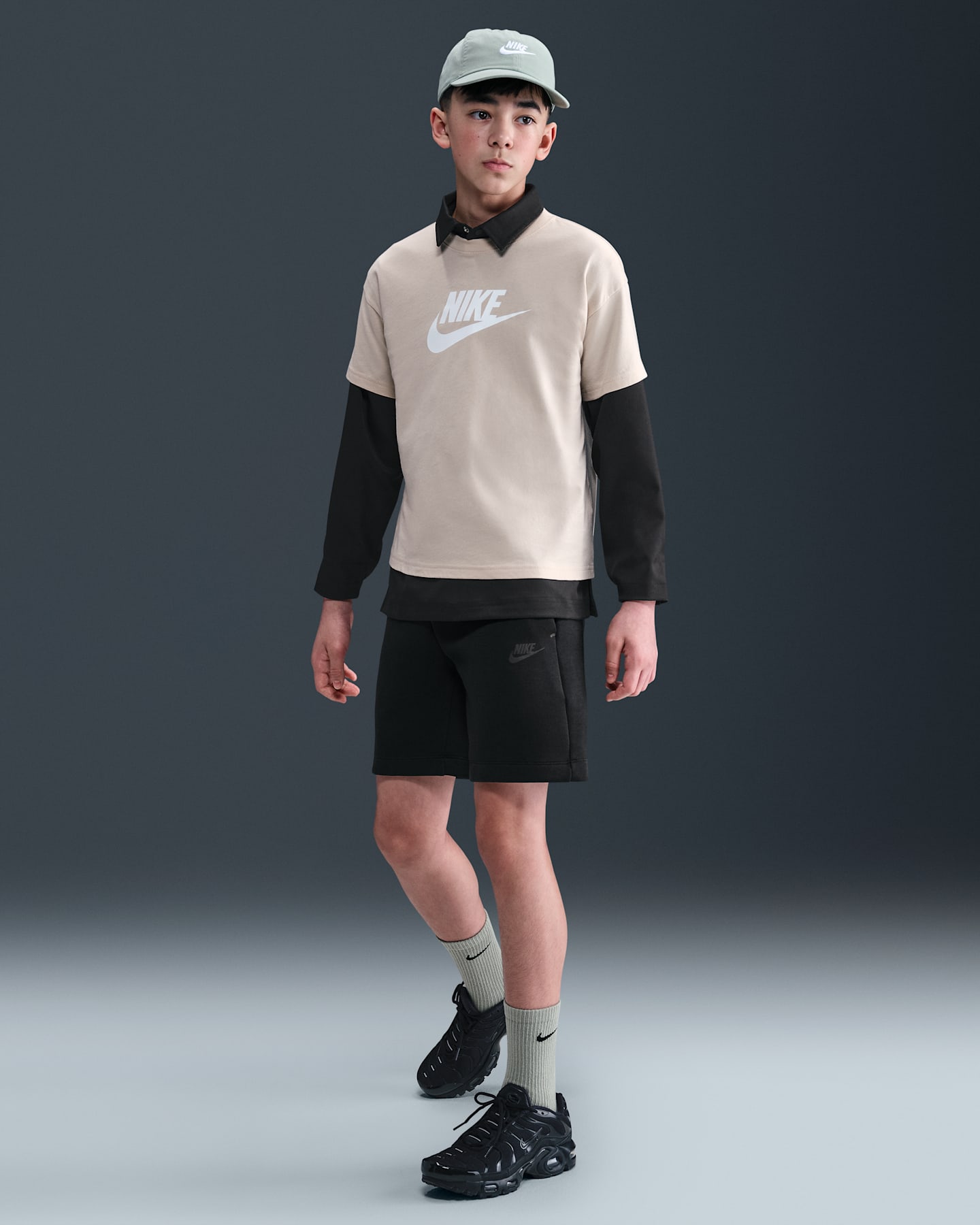 Детские шорты Nike Sportswear Tech Fleece Big Kids' (Boys') Shorts — фото 6