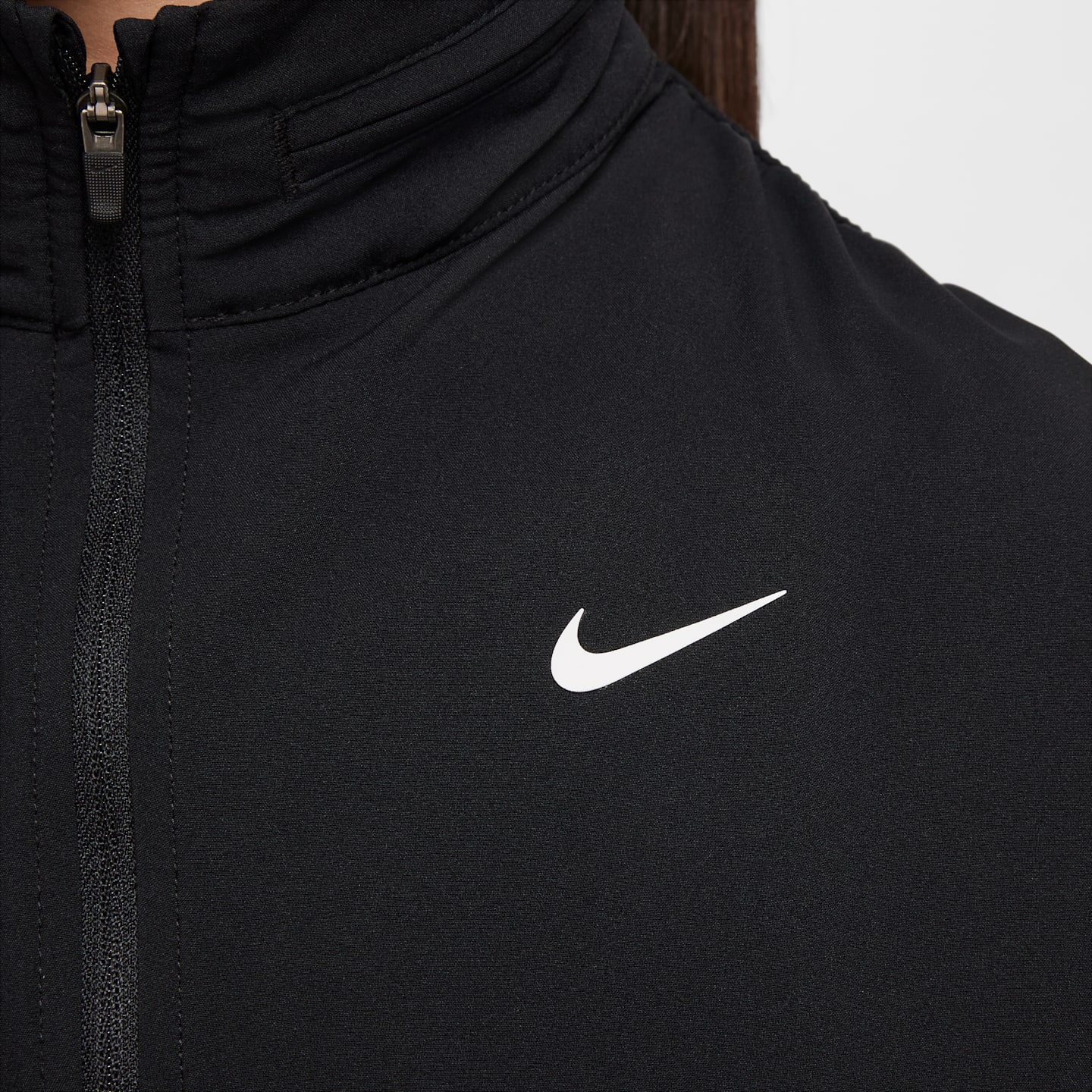 Детские куртки Nike Girls' Dri-FIT Lightweight Jacket — фото 5