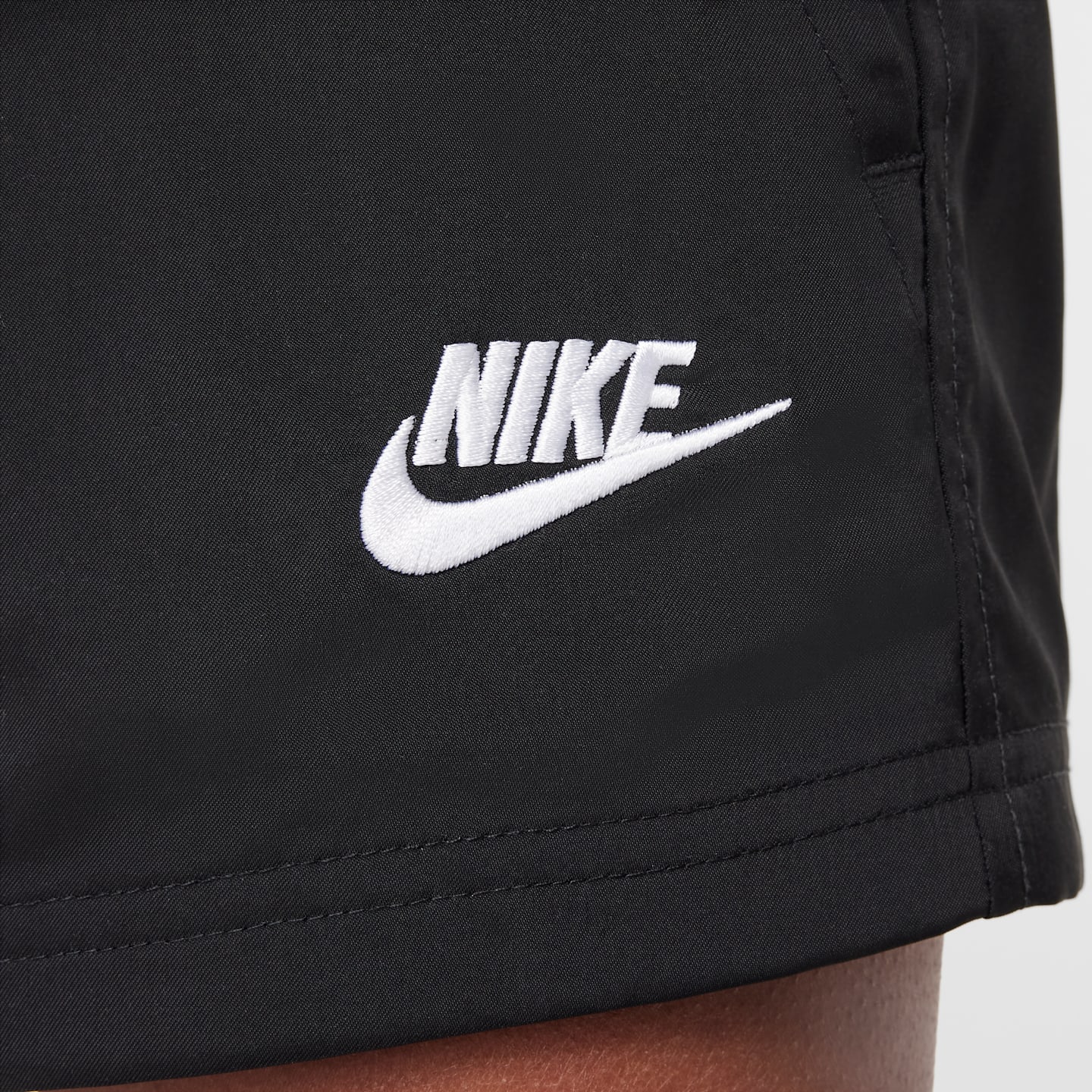 Детские шорты Nike Sportswear Club Big Kids' 4.5" Woven Shorts — фото 7