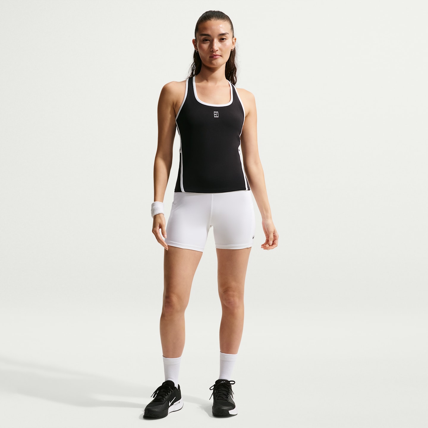 Женские топы Nike Advantage Women's Dri-FIT Tennis Tank Top — фото 4