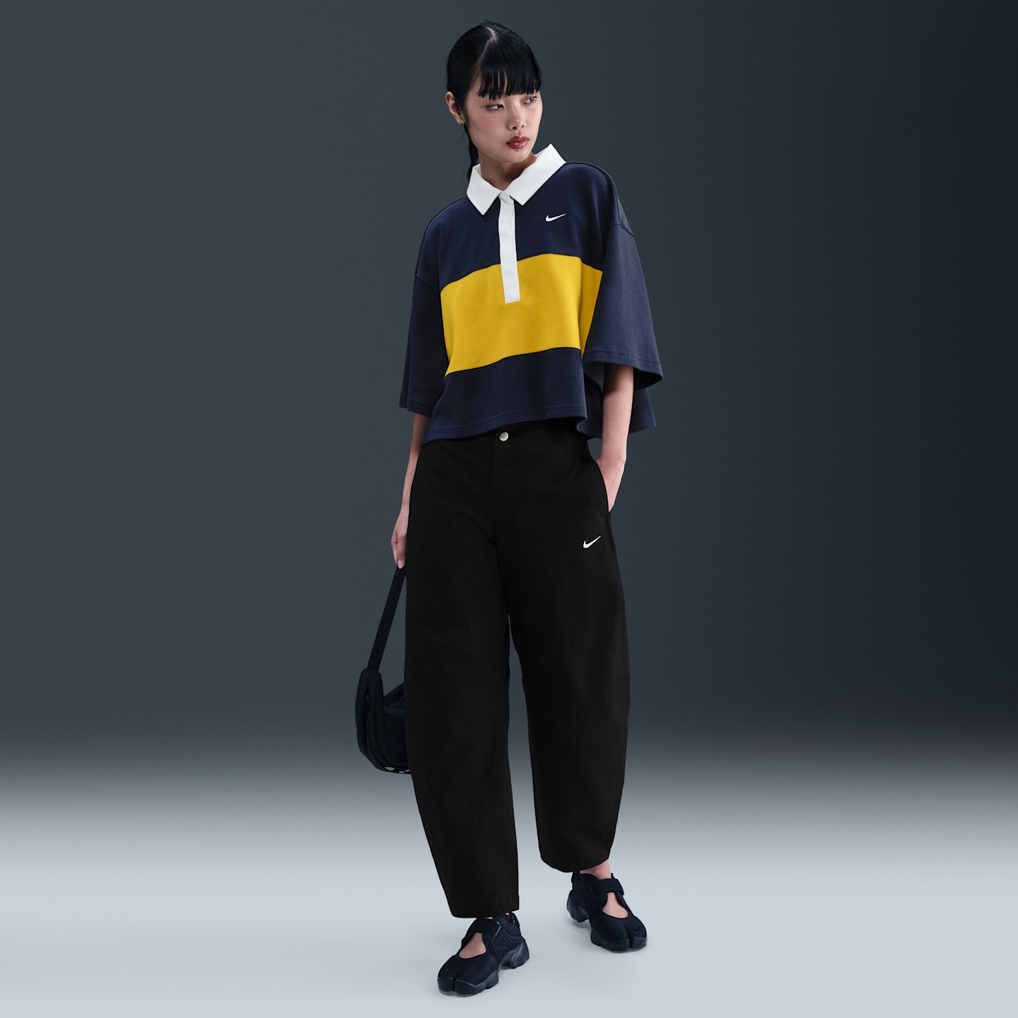 Женские брюки Nike Sportswear Women's Barrel Pants — фото 1
