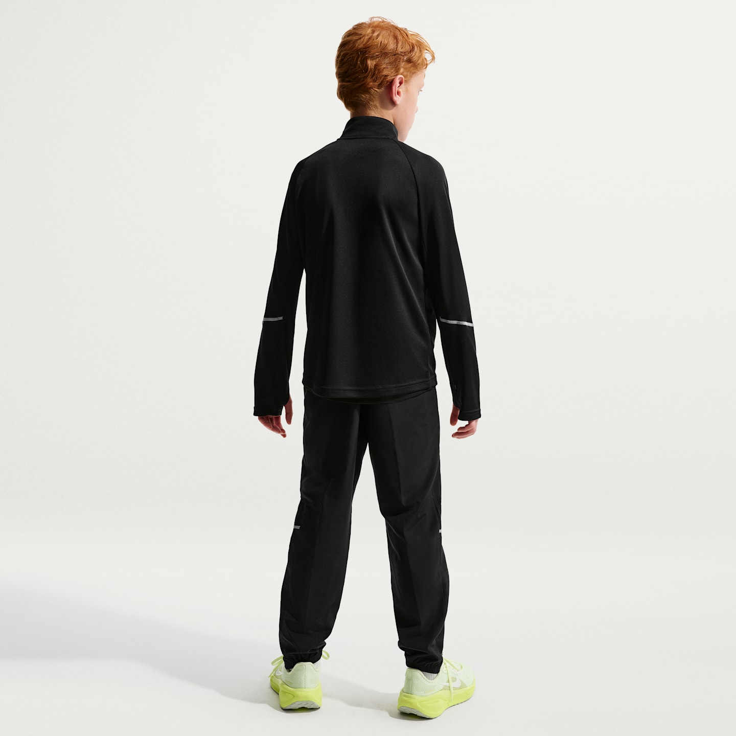 Детские брюки Nike Miler Big Kids' Dri-FIT Woven Pants — фото 5