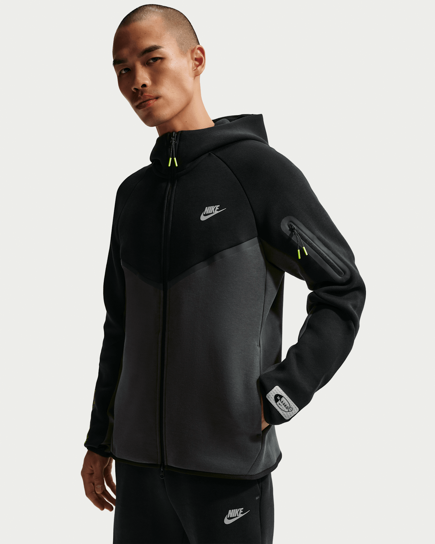 Мужские куртки Nike Tech Men's Fleece Full-Zip Windrunner Jacket — фото 7