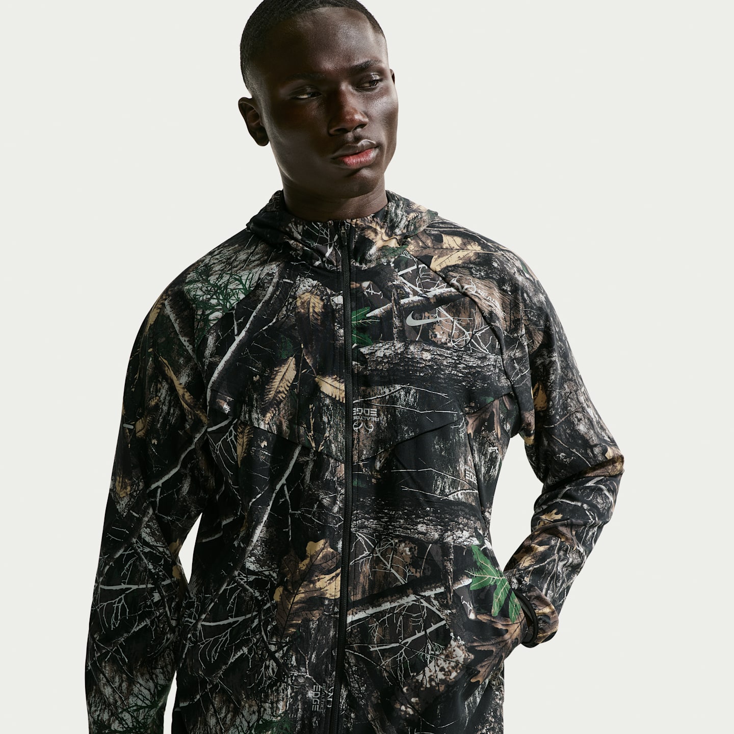 Мужские куртки Nike Stride Men's Dri-FIT Realtree® Running Jacket — фото 1