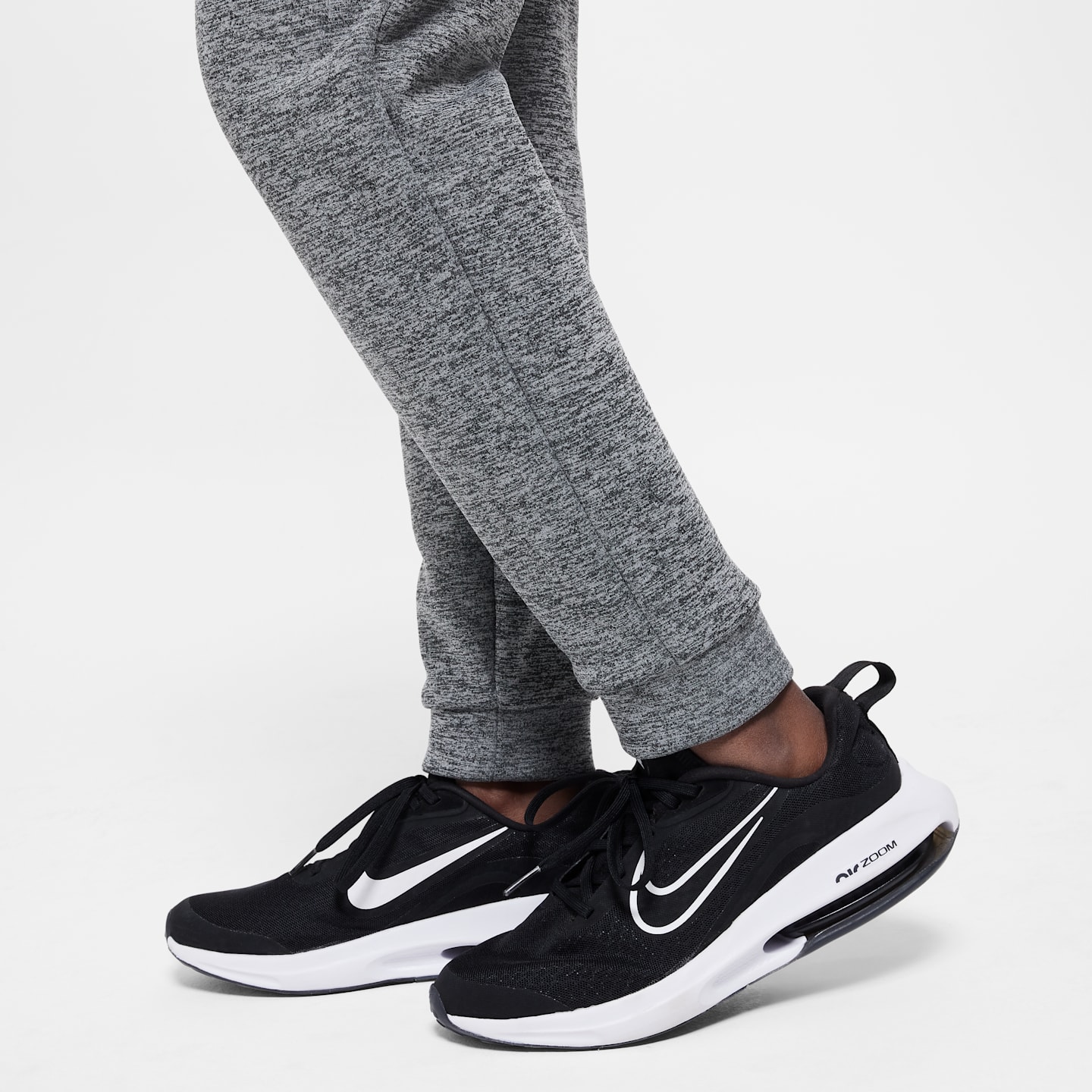 Детские брюки Nike Multi Stain Repel Big Kids' Therma-FIT Joggers — фото 6