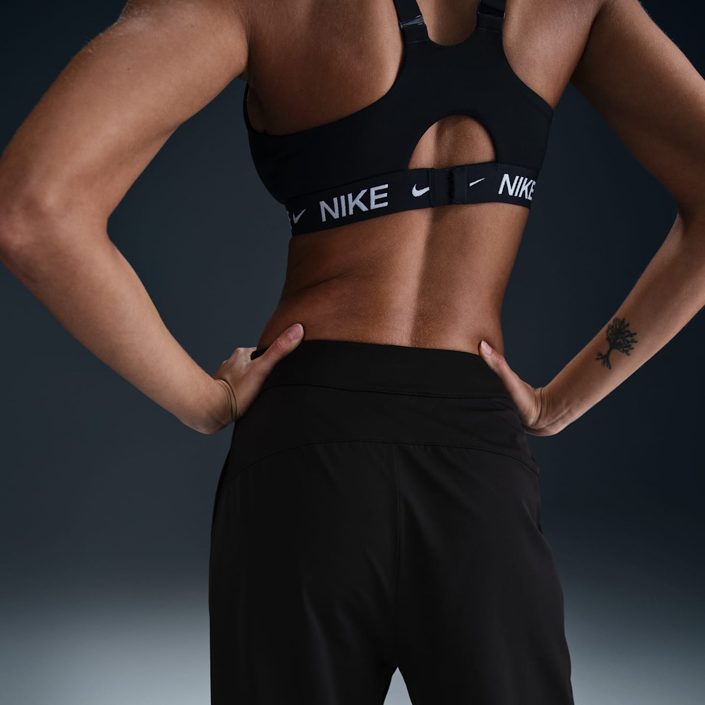 Женские брюки Nike Bliss Women's Dri-FIT Trousers — фото 3