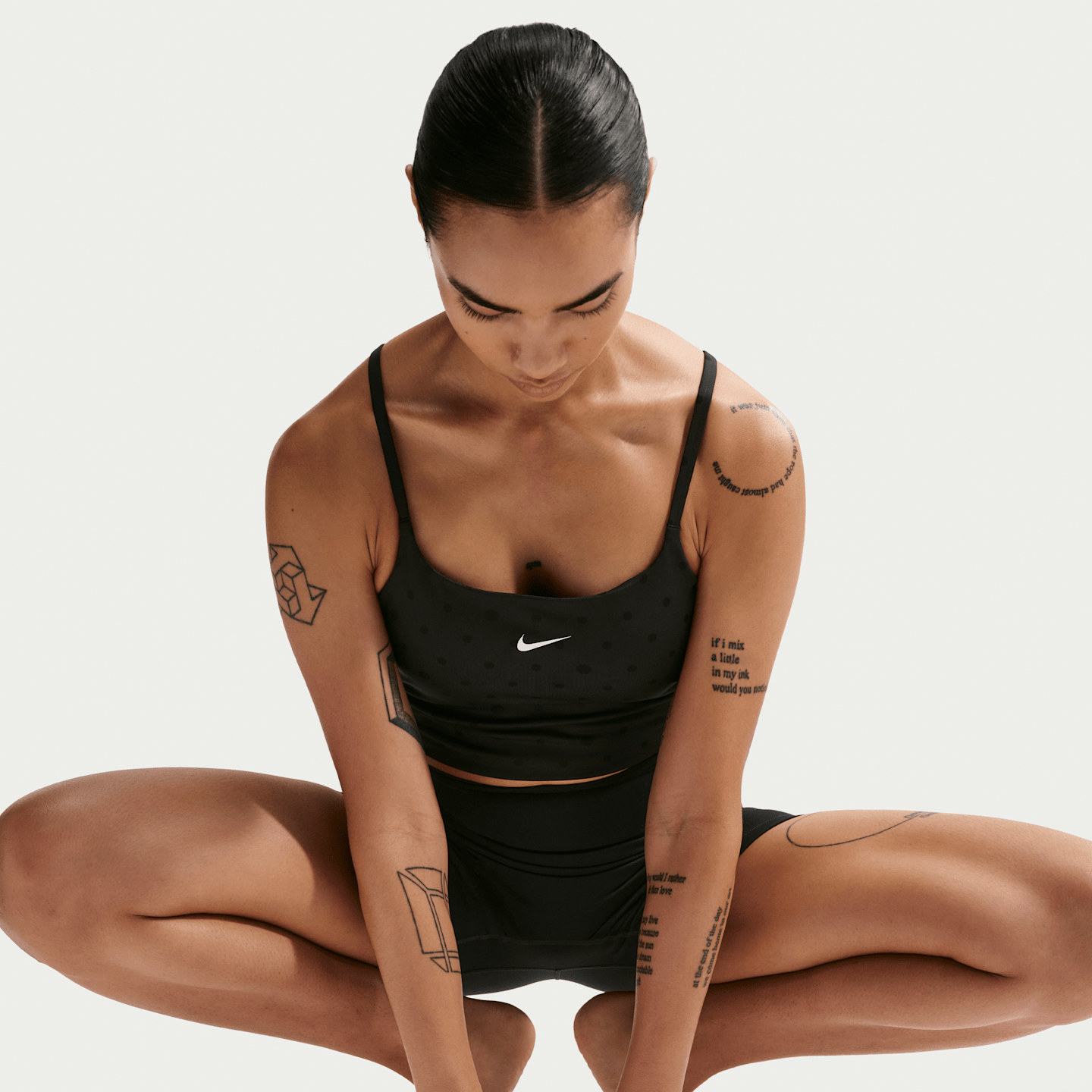 Спортивное бра One, уплотнённая чашка, лёгкая поддержка — Nike — фото 3