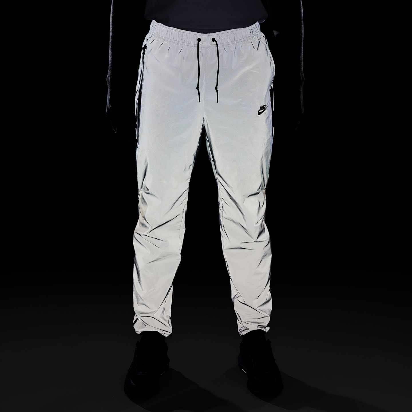 Мужские брюки Nike Tech Men's Woven Reflective Pants — фото 3