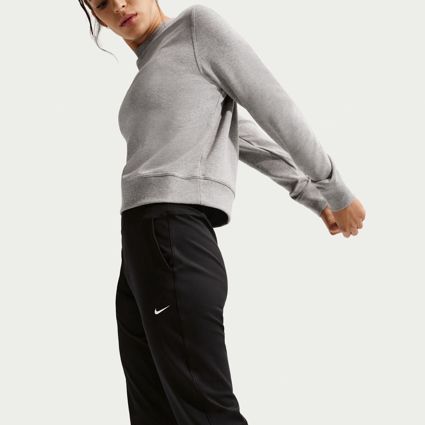 Женские брюки Nike One Women's High-Waisted Full-Length Knit Joggers — фото 4