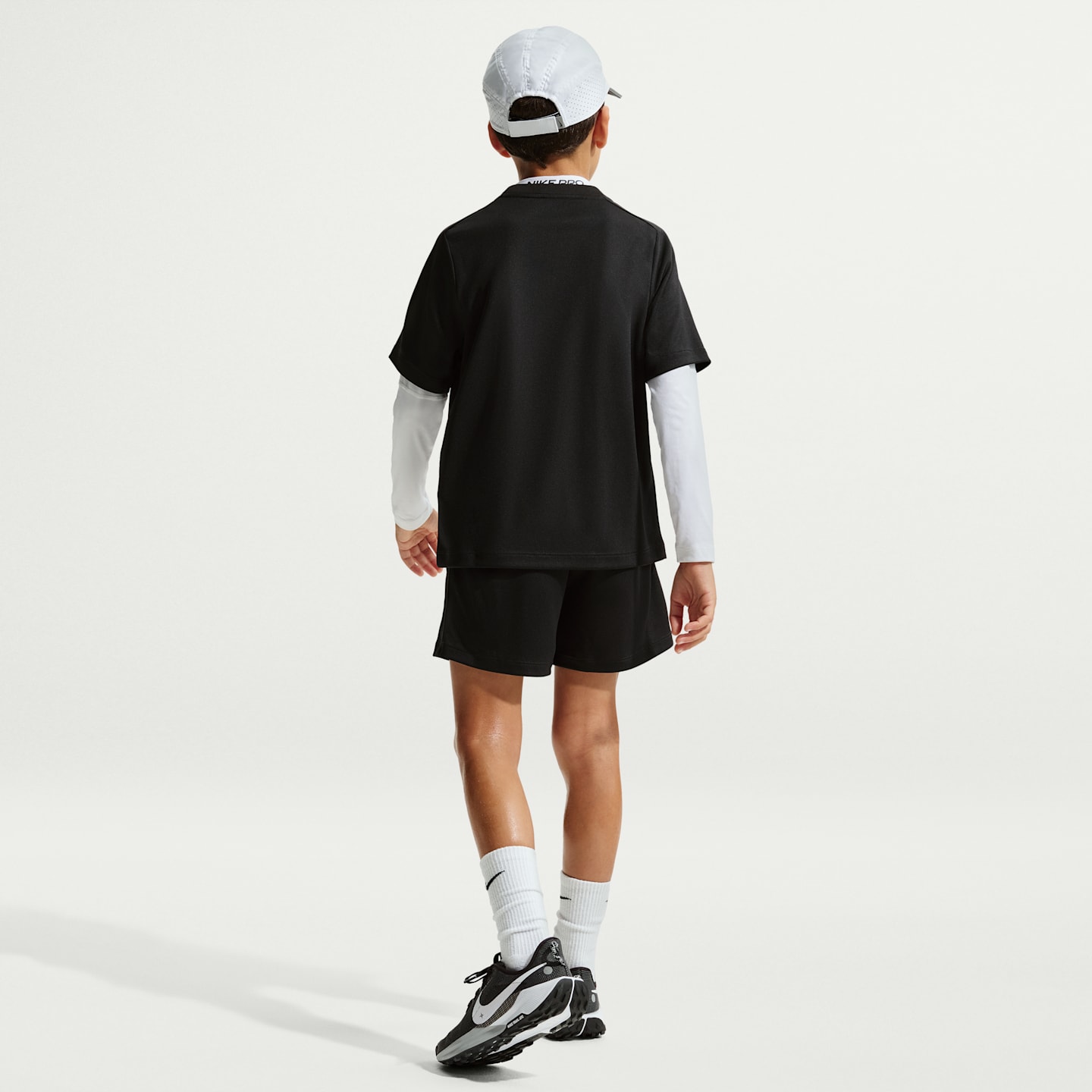 Детские топы Nike Multi Big Kids' (Boys') Dri-FIT Short-Sleeve Training Top — фото 5