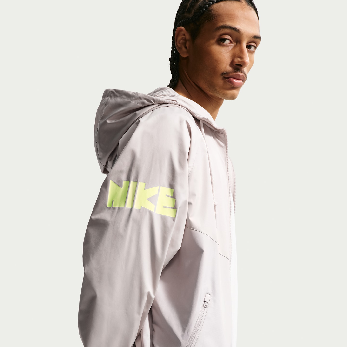 Мужские куртки Nike Windrunner Men's Graphic Woven Jacket — фото 3
