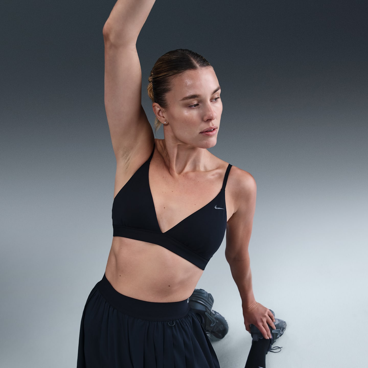 Спортивное бра Form Non, уплотнённая чашка, треугольные чашки — Nike — фото 3