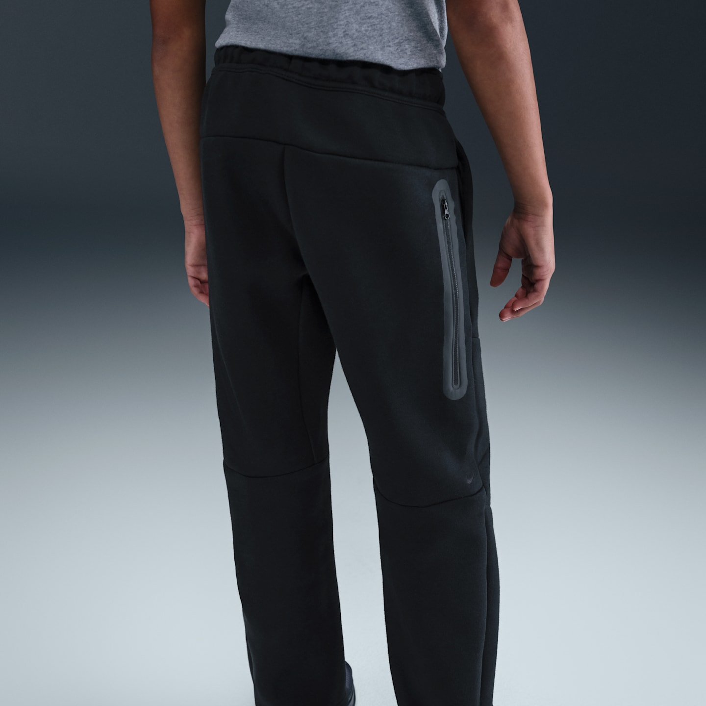 Детские брюки Nike Sportswear Tech Fleece Big Kids' (Boys') Open-Hem Pants — фото 4
