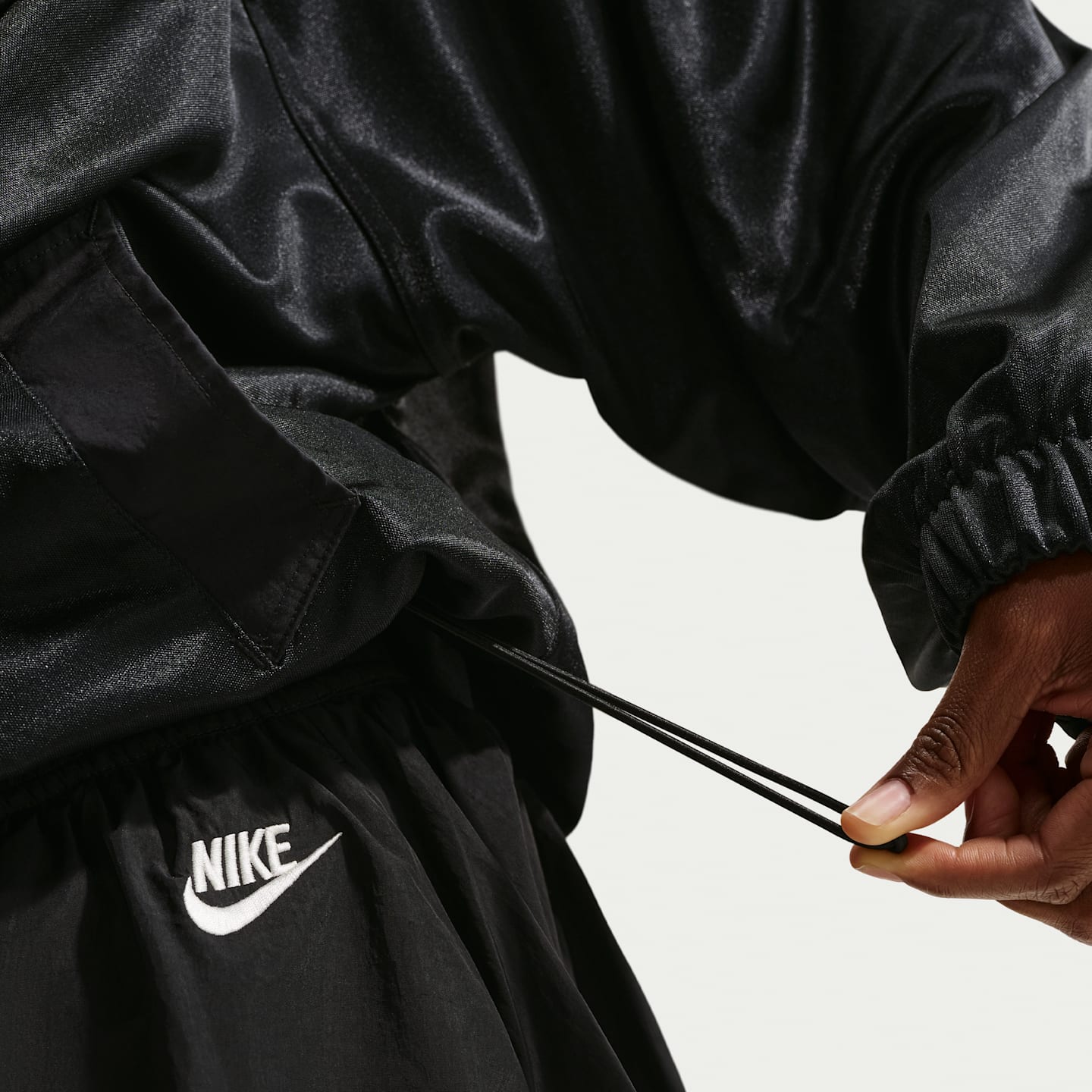 Женские куртки Nike Sportswear Women's Oversized Windrunner Jacket — фото 6