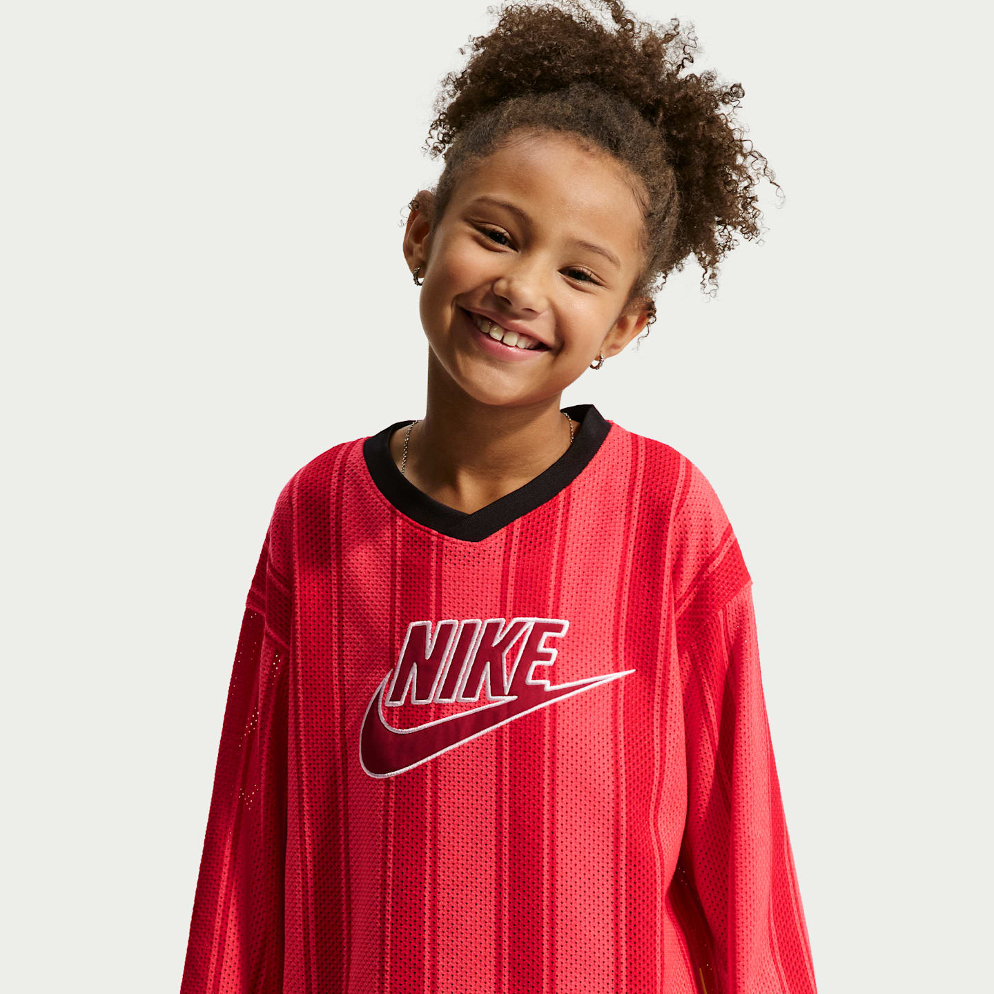 Детские топы Nike Sportswear Collection Big Kids' Long-Sleeve Mesh Jersey — фото 2