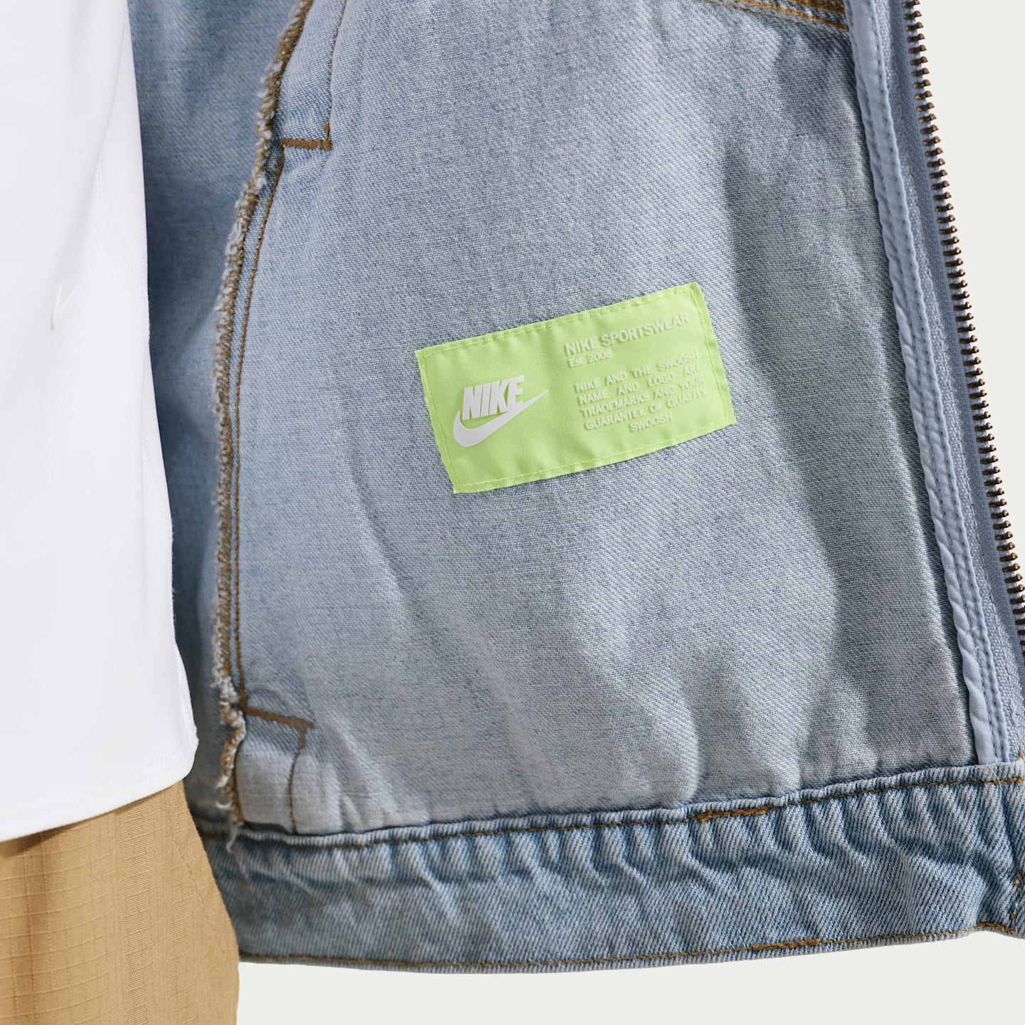 Детские куртки Nike Sportswear Collection Windrunner Big Kids' Denim Jacket — фото 6