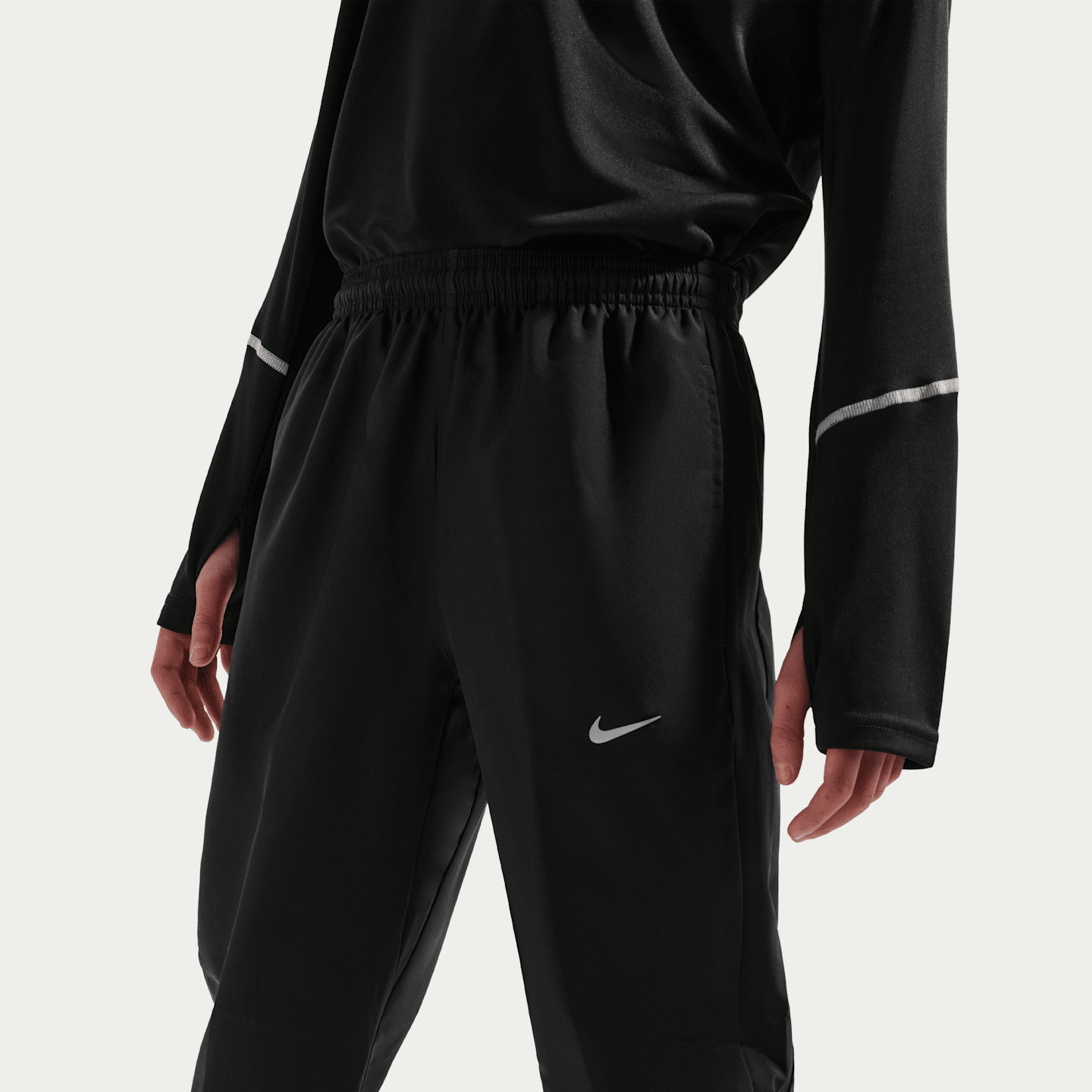 Детские брюки Nike Miler Big Kids' Dri-FIT Woven Pants — фото 2