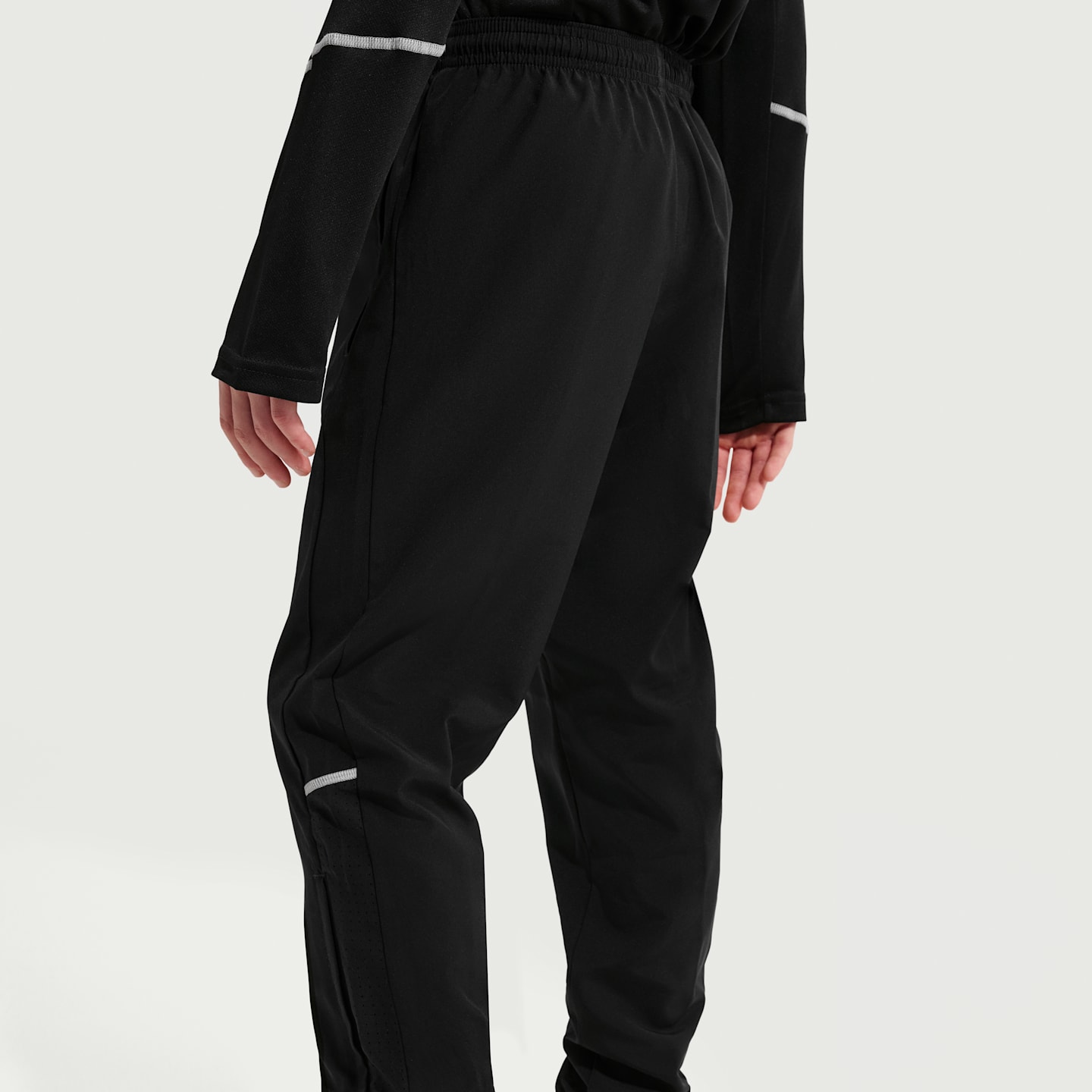 Детские брюки Nike Miler Big Kids' Dri-FIT Woven Pants — фото 3