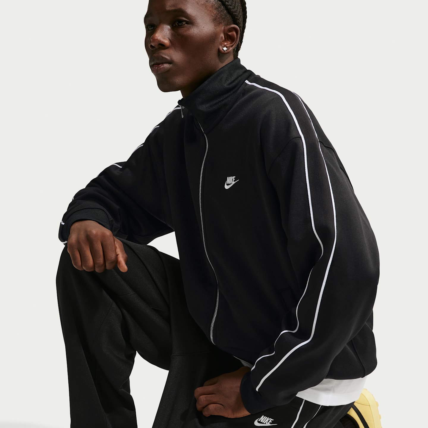 Мужские куртки Nike Sportswear Club Men's Oversized Knit Track Jacket — фото 3