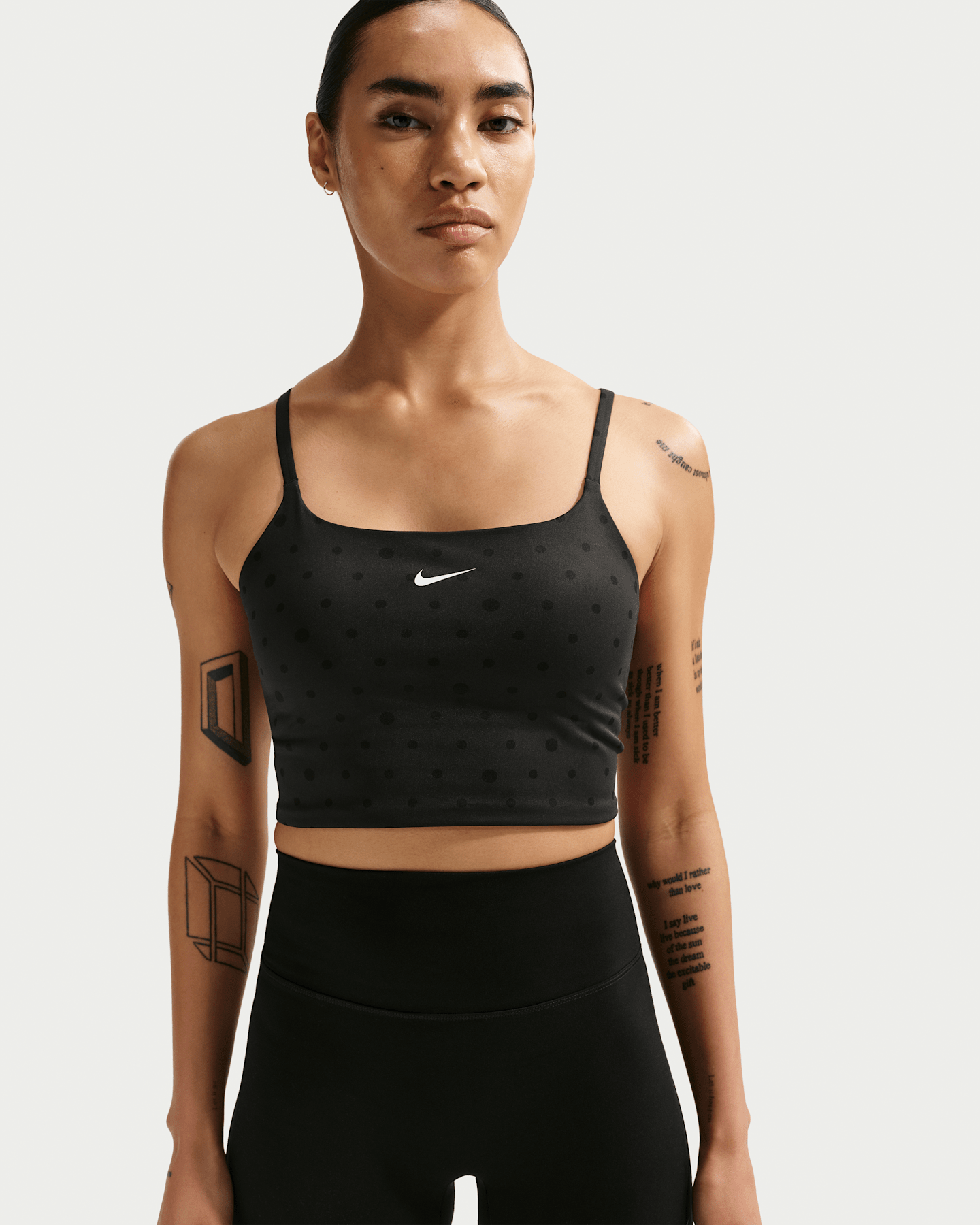 Спортивное бра One, уплотнённая чашка, лёгкая поддержка — Nike — фото 7