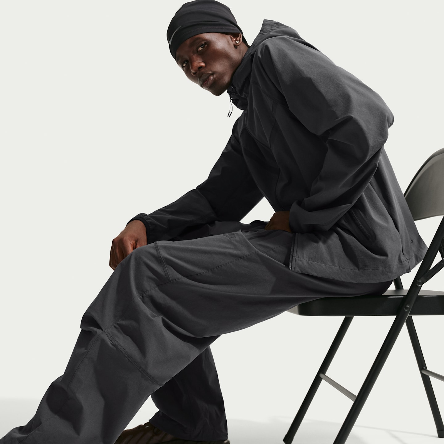 Мужские брюки Nike Tech Men's Dri-FIT Woven Pants — фото 4