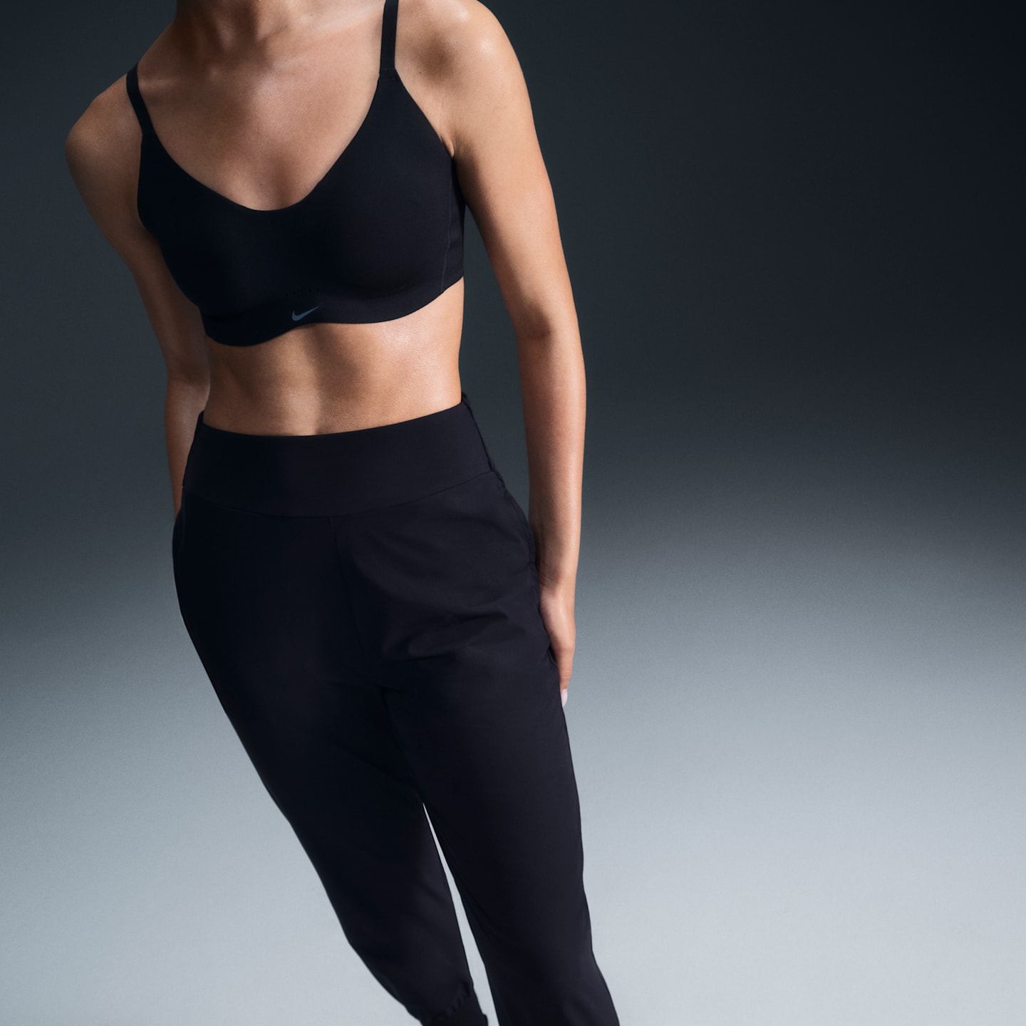 Женские брюки Nike Dri-FIT Bliss Women's Mid-Rise 7/8 Joggers — фото 7