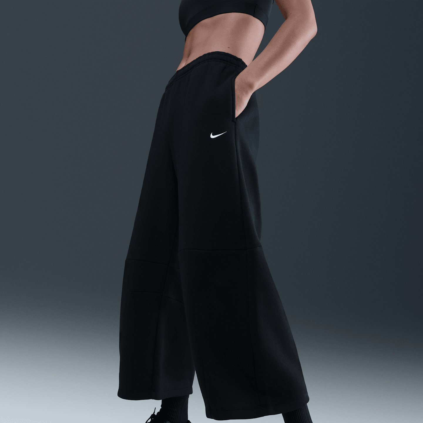 Женские брюки Nike Sportswear Phoenix Fleece Women's Loose Mid-Rise Barrel Pants — фото 2