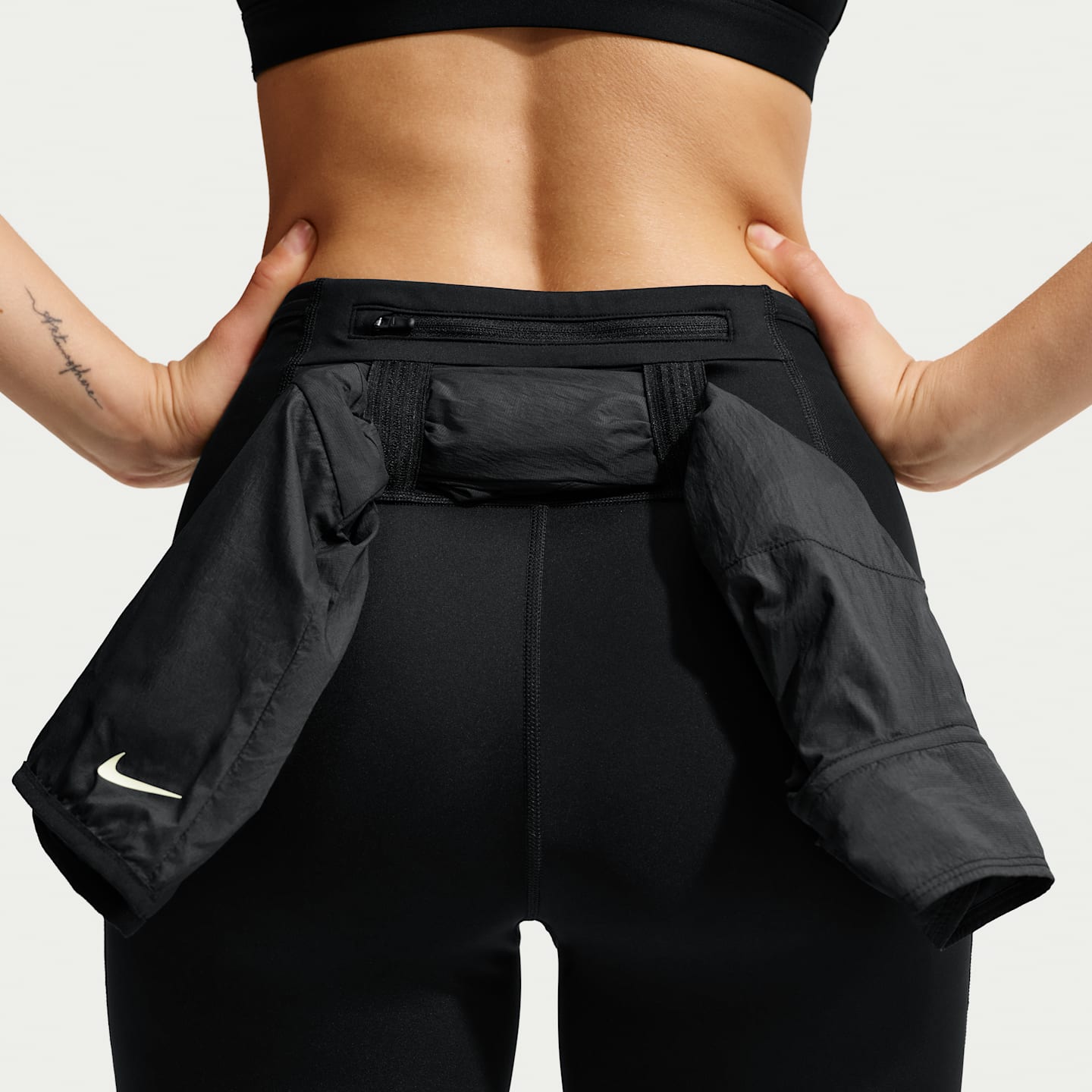 Женские леггинсы Nike ACG Women's Dri-FIT High-Waisted 7/8 Trail Running Leggings — фото 6