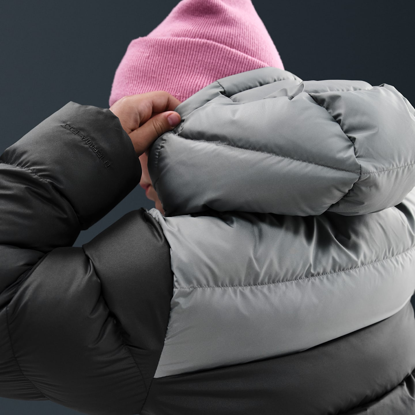 Детские куртки Nike Sportswear All Day Play Big Kids' Therma-FIT Loose-Fit Puffer Jacket — фото 5