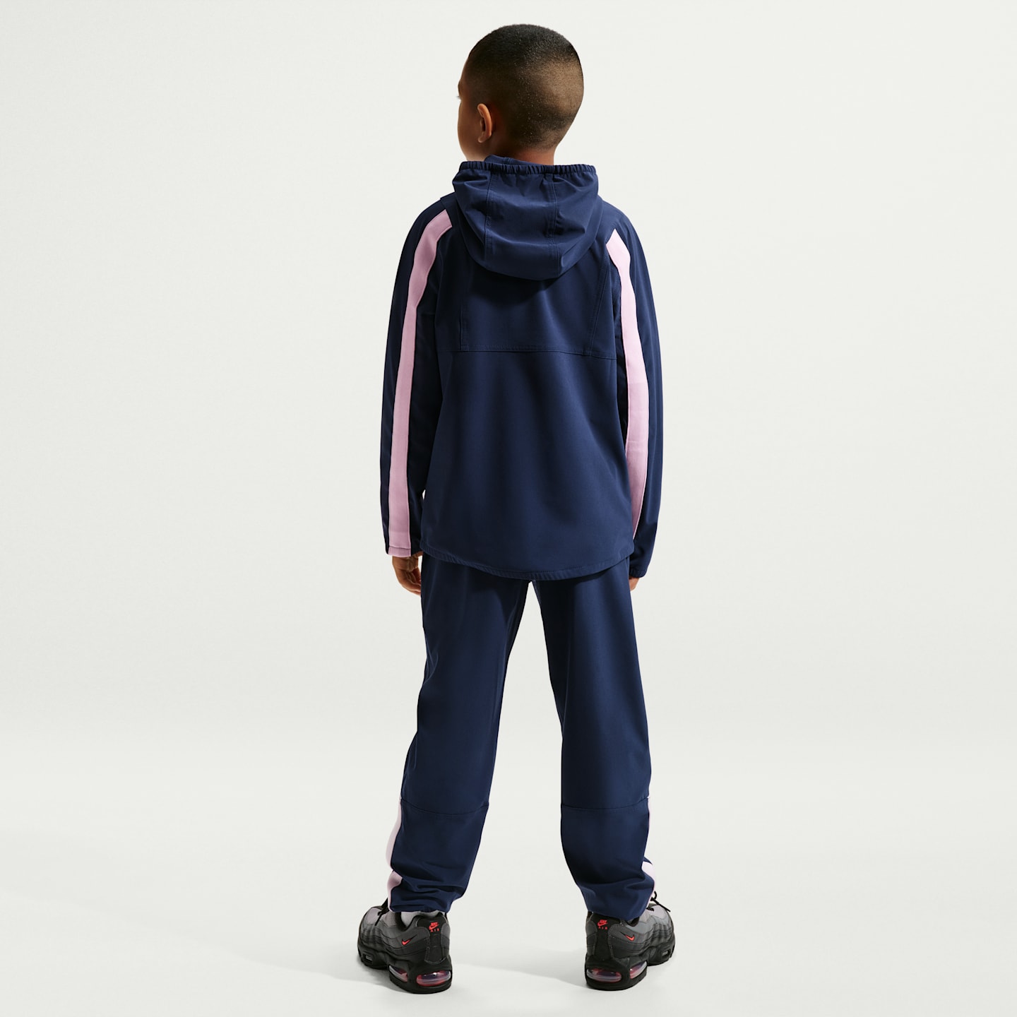 Детские брюки Nike Energy Big Kids' Repel Soccer Woven Pants — фото 5