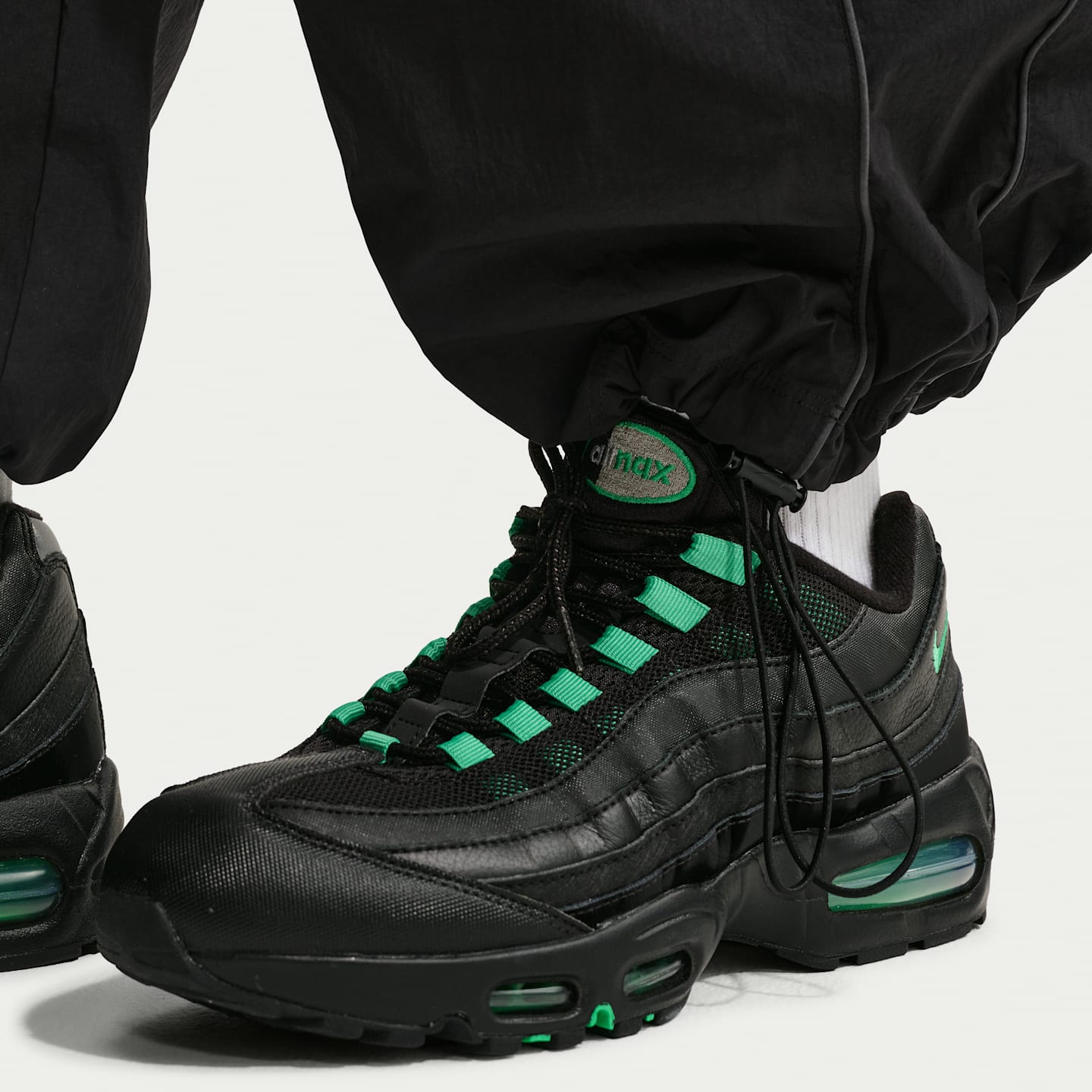 Мужские брюки Nike Air Men's Track Pants — фото 6