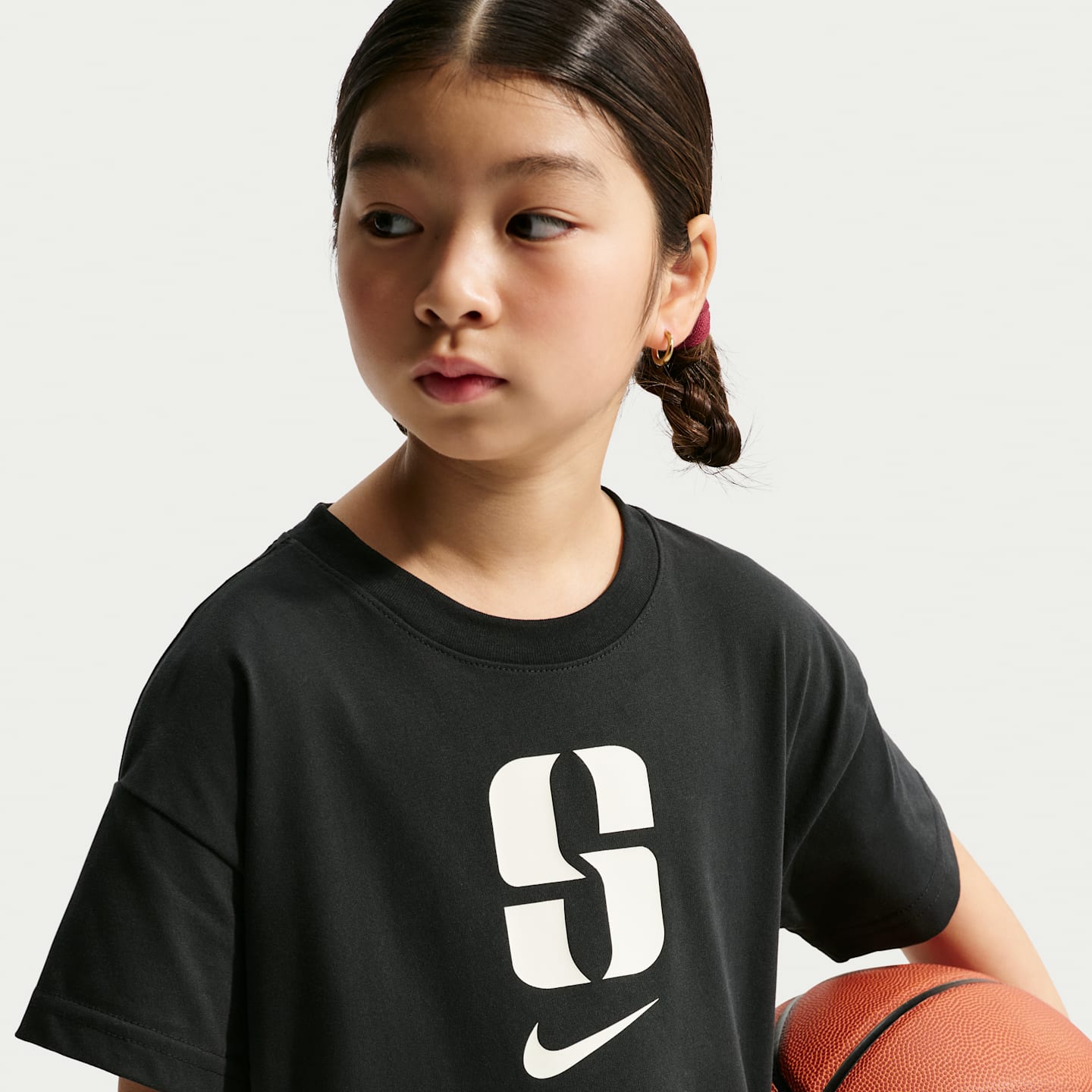 Детские футболки Nike Sabrina Kids' Dri-FIT Max90 T-Shirt — фото 2