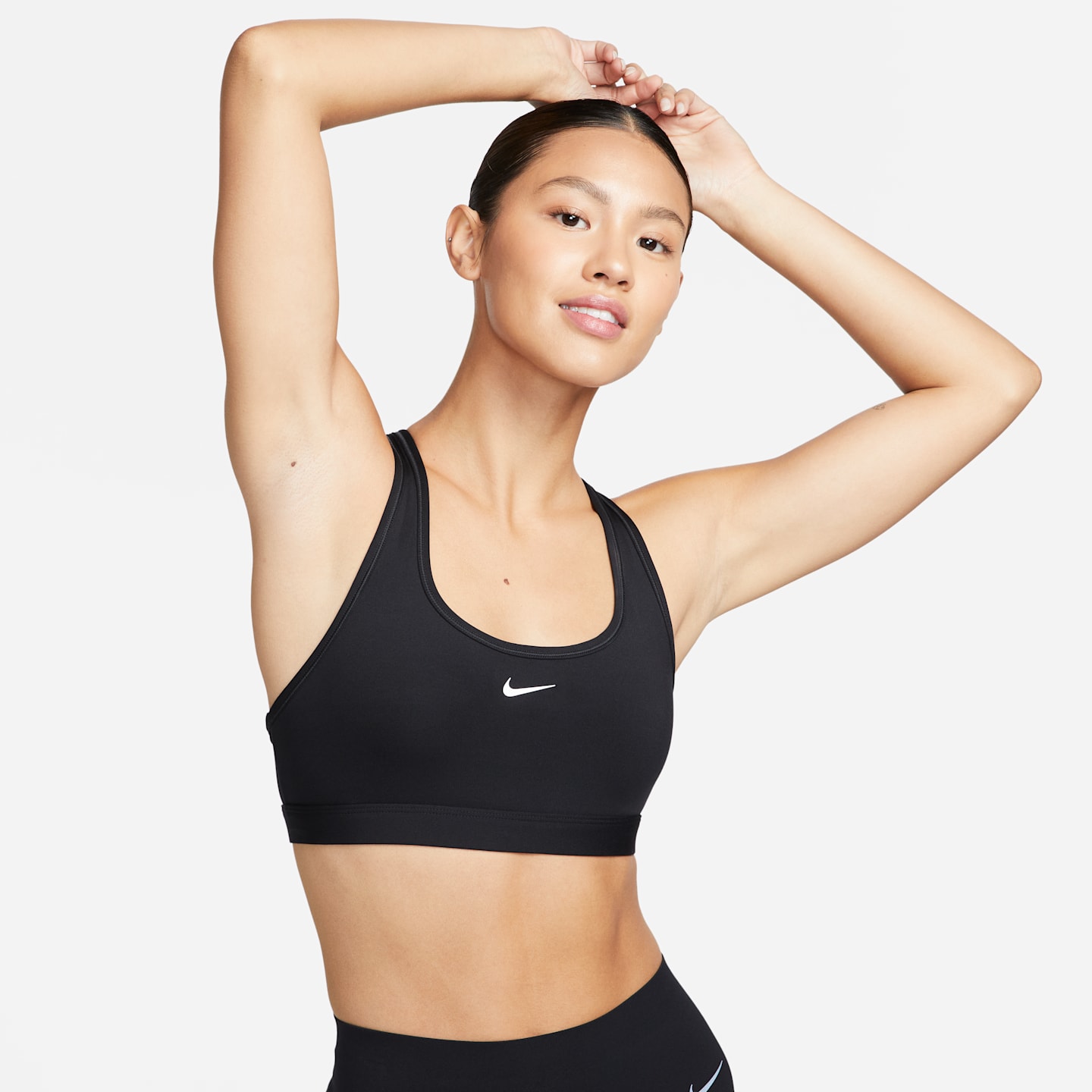 Спортивное бра Swoosh Non, уплотнённая чашка, лёгкая поддержка — Nike — фото 2