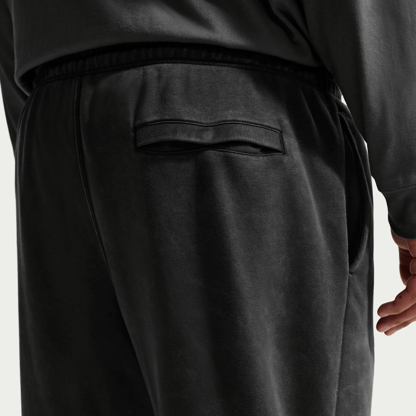Мужские брюки Nike Sportswear Club Men's Washed Cuffed Fleece Pants — фото 8