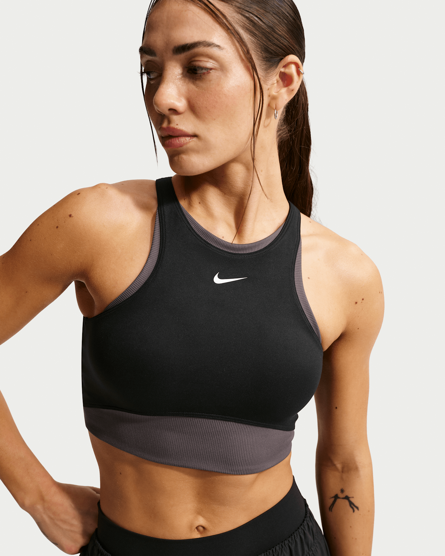 Спортивное бра One, уплотнённая чашка, средняя поддержка — Nike — фото 6