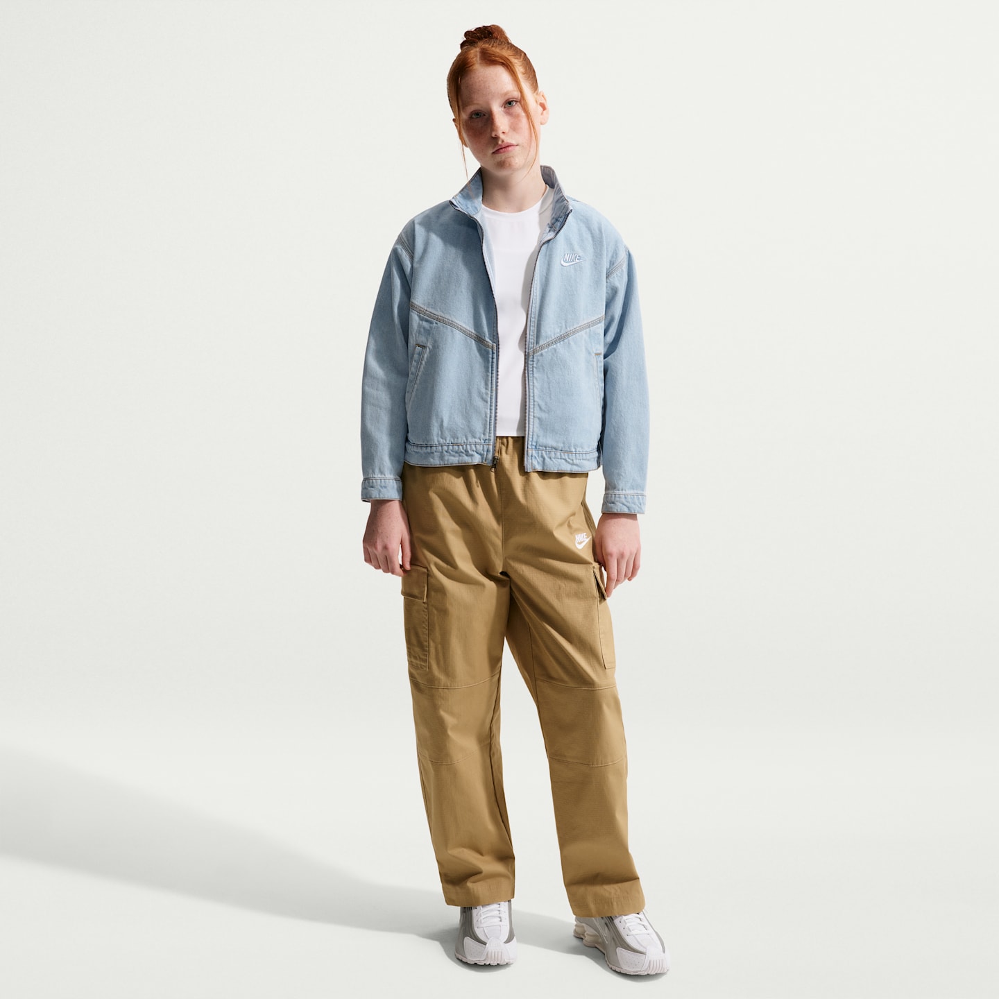 Детские куртки Nike Sportswear Collection Windrunner Big Kids' Denim Jacket — фото 4