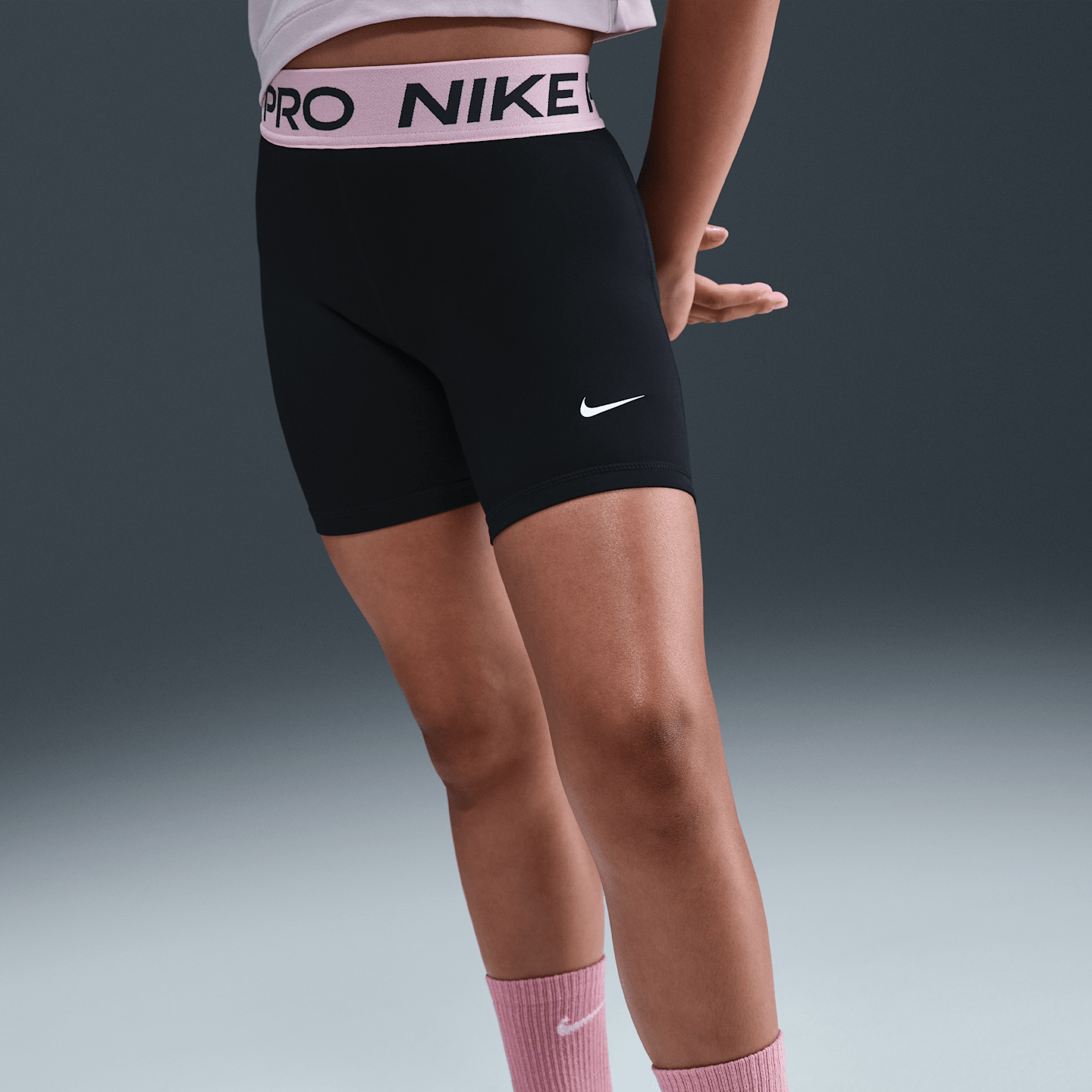 Детские шорты Nike Pro Big Kids' (Girls') Dri-FIT 5" Shorts — фото 2